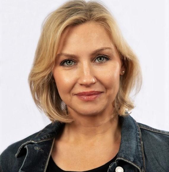 actor Diana Kleinaitis large photo