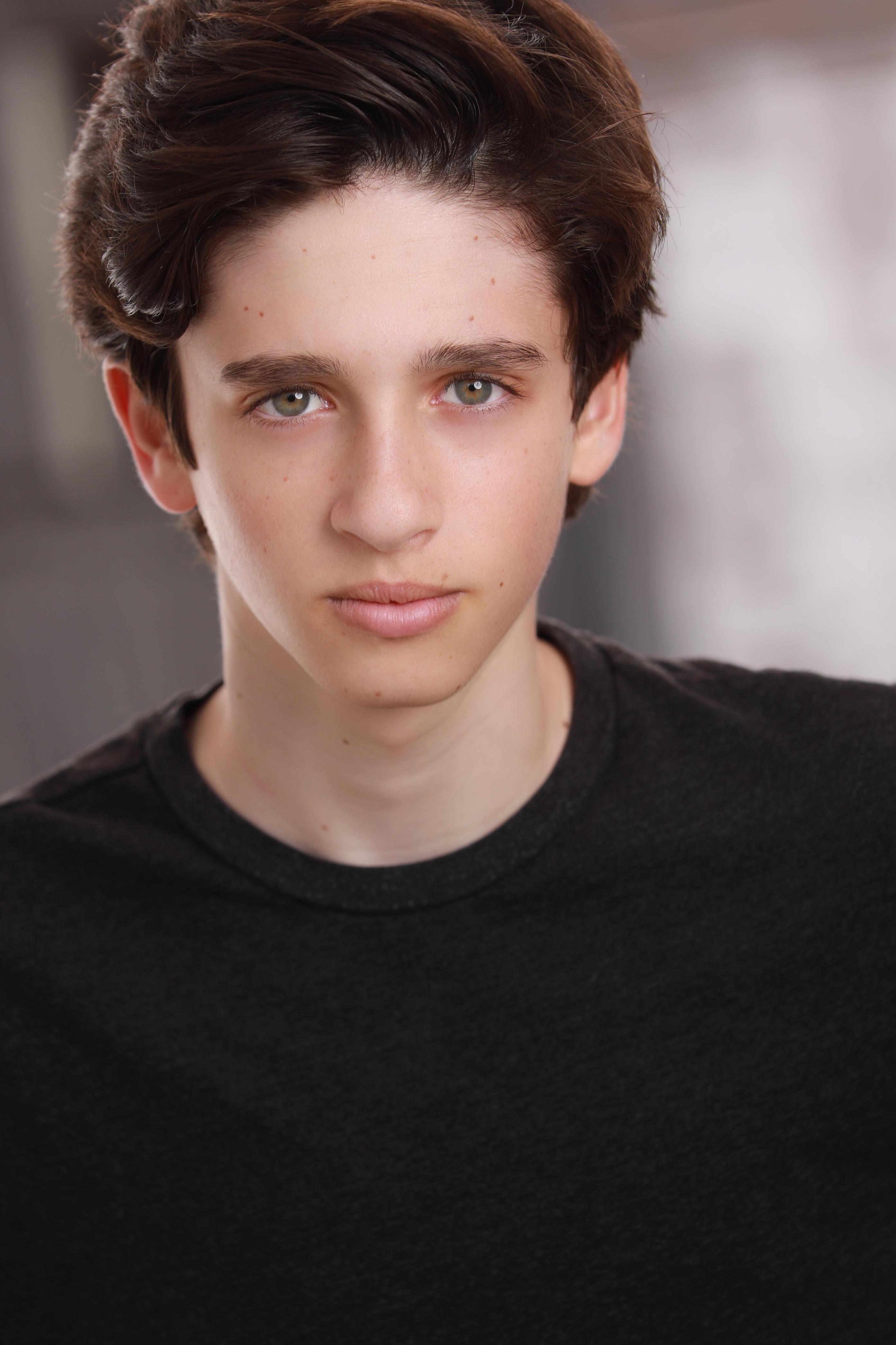 actor Liam Kelman large photo