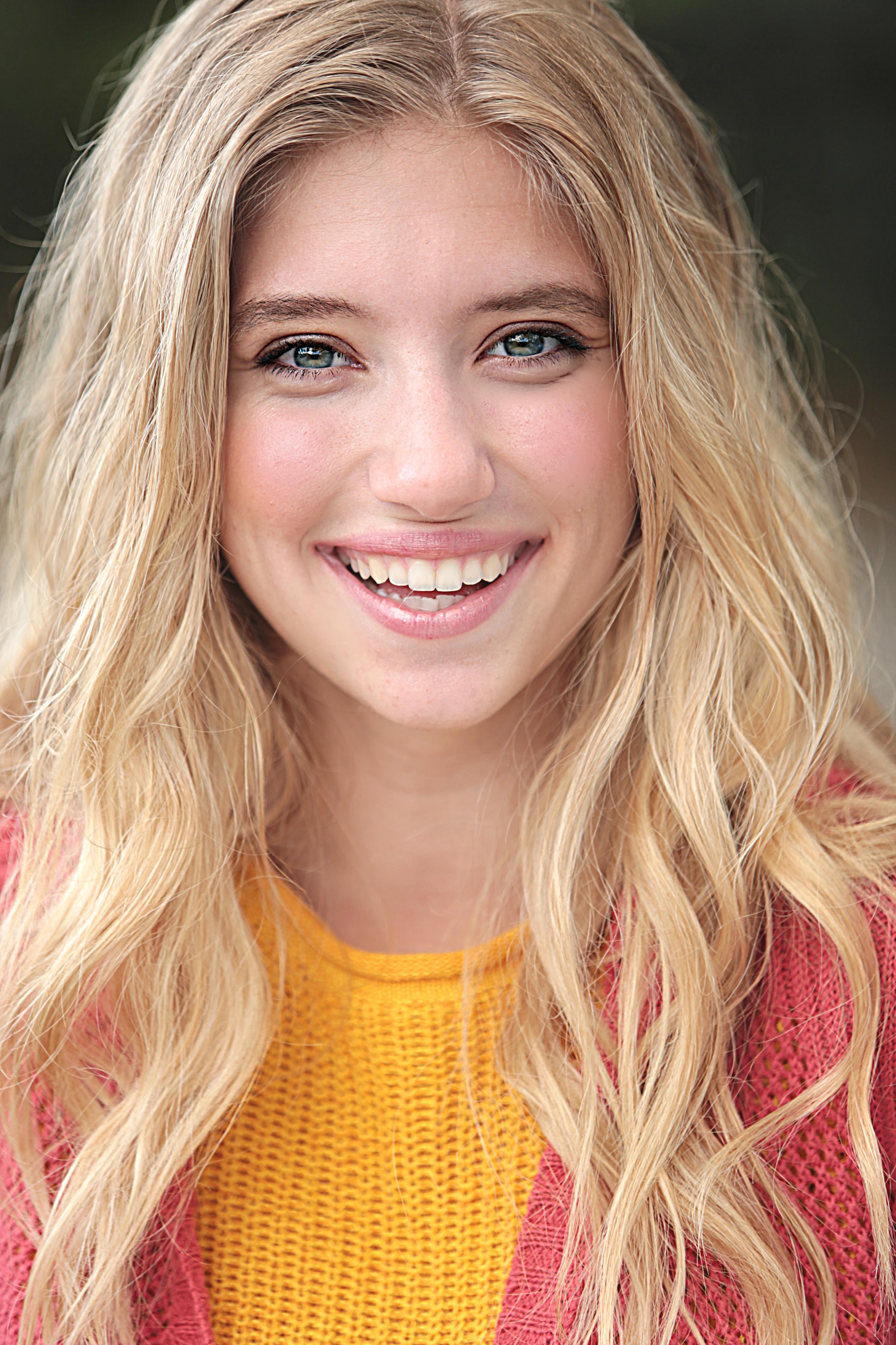 actor Sophie Bolen large photo