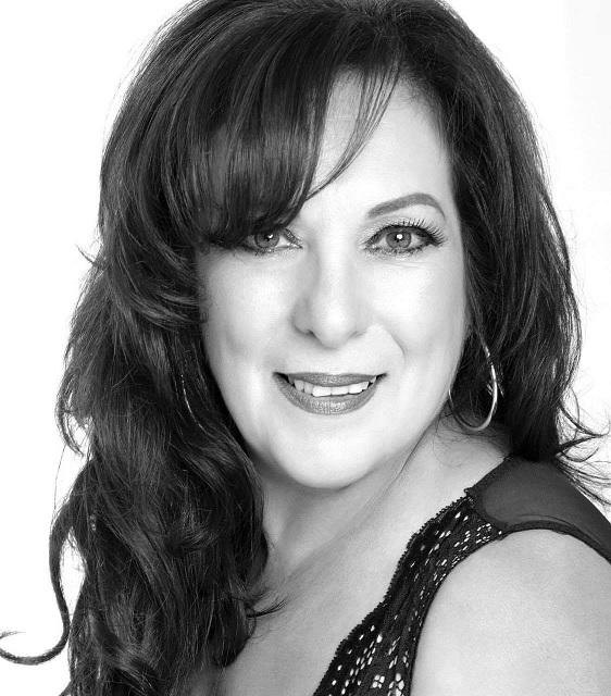 actor Karen Watson large photo