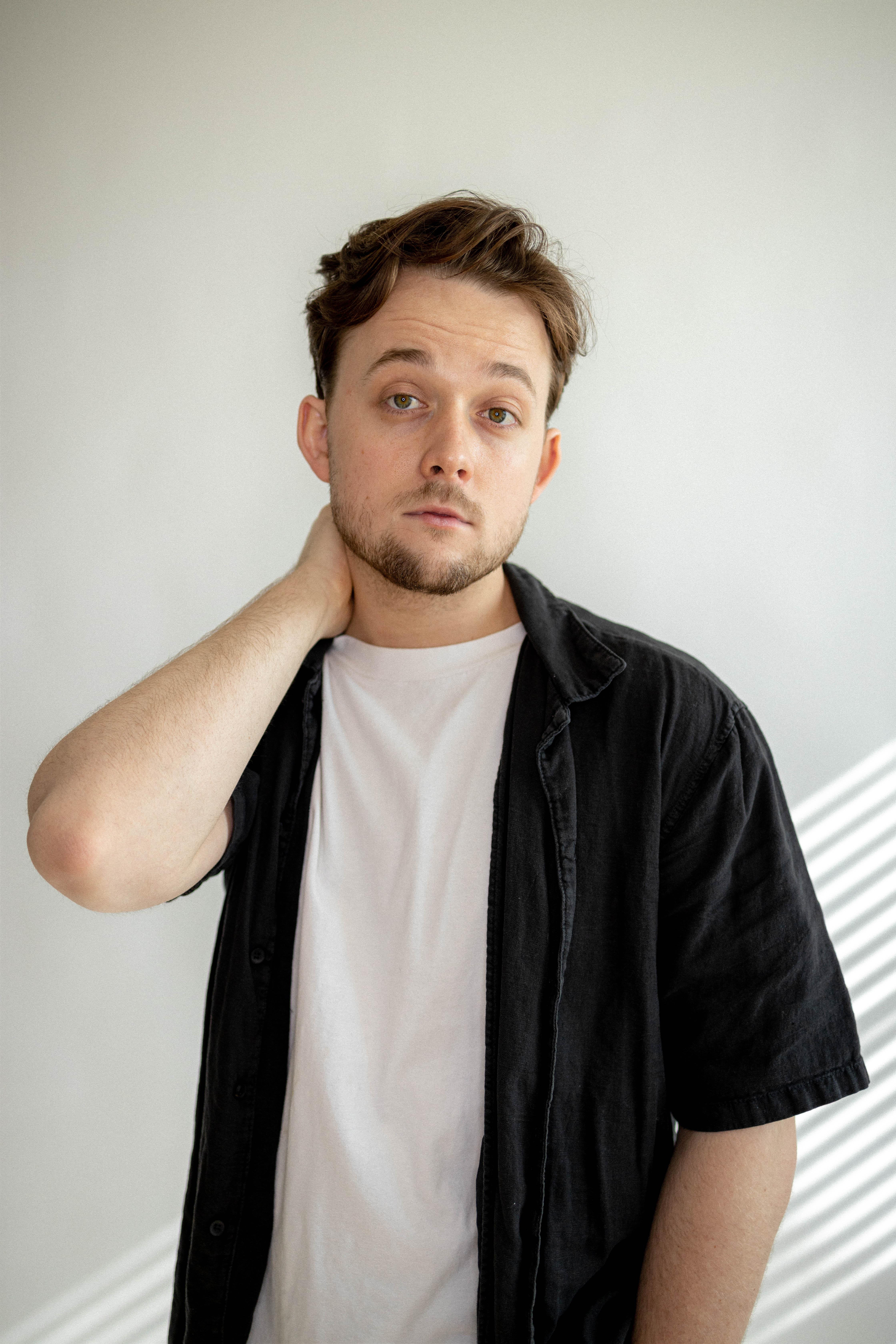 actor Matt Davies-Morris large photo