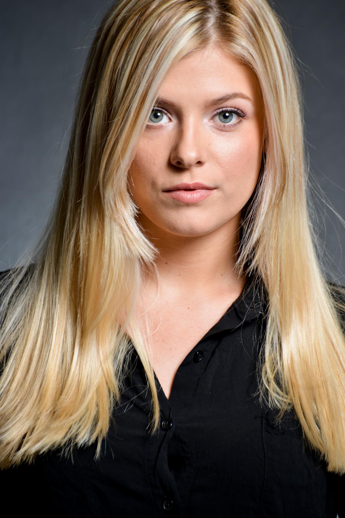 actor Victoria Blackmon large photo