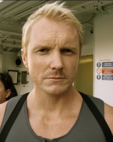 actor Dan Hirst large photo