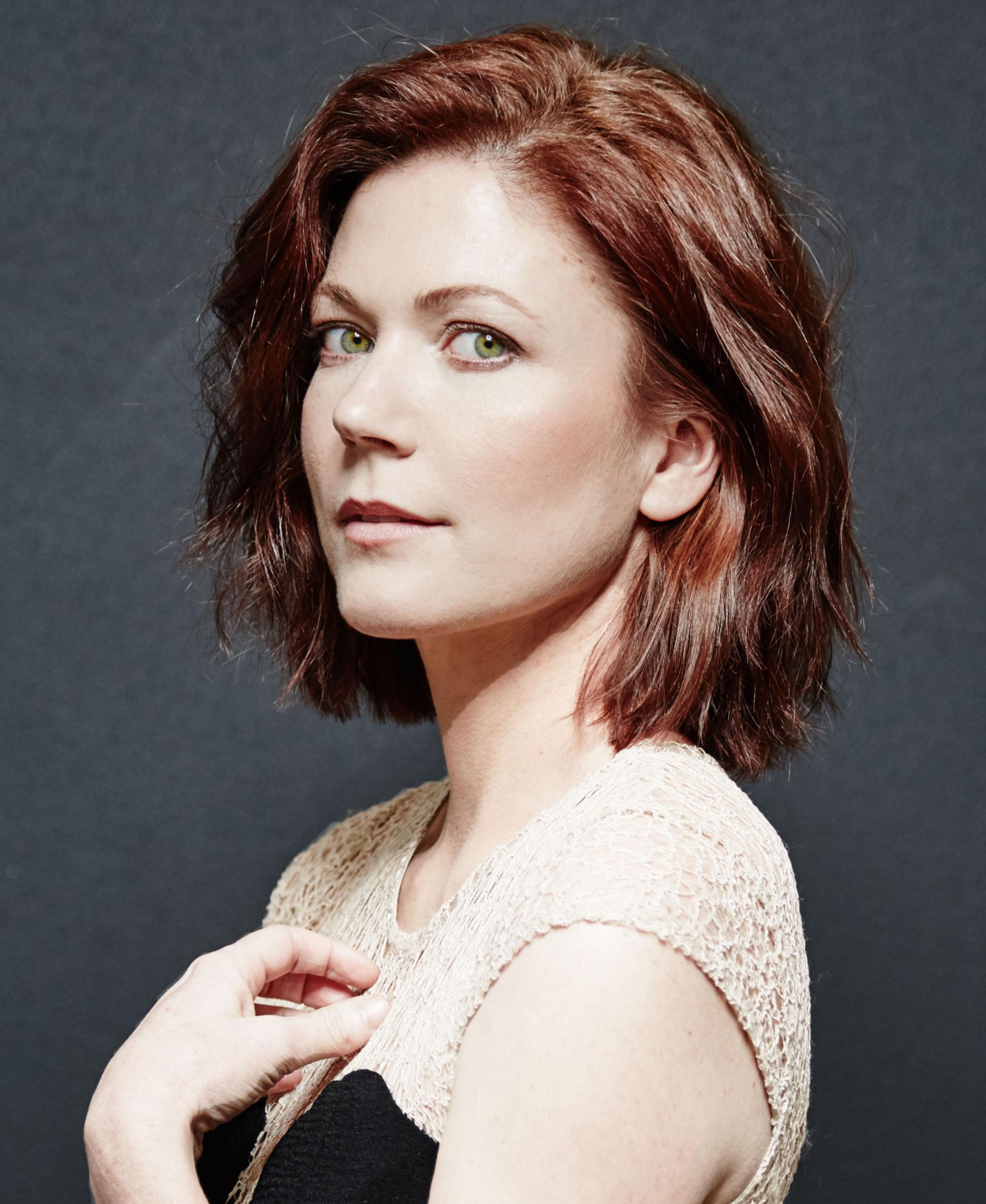 actor Louise Dodge large photo