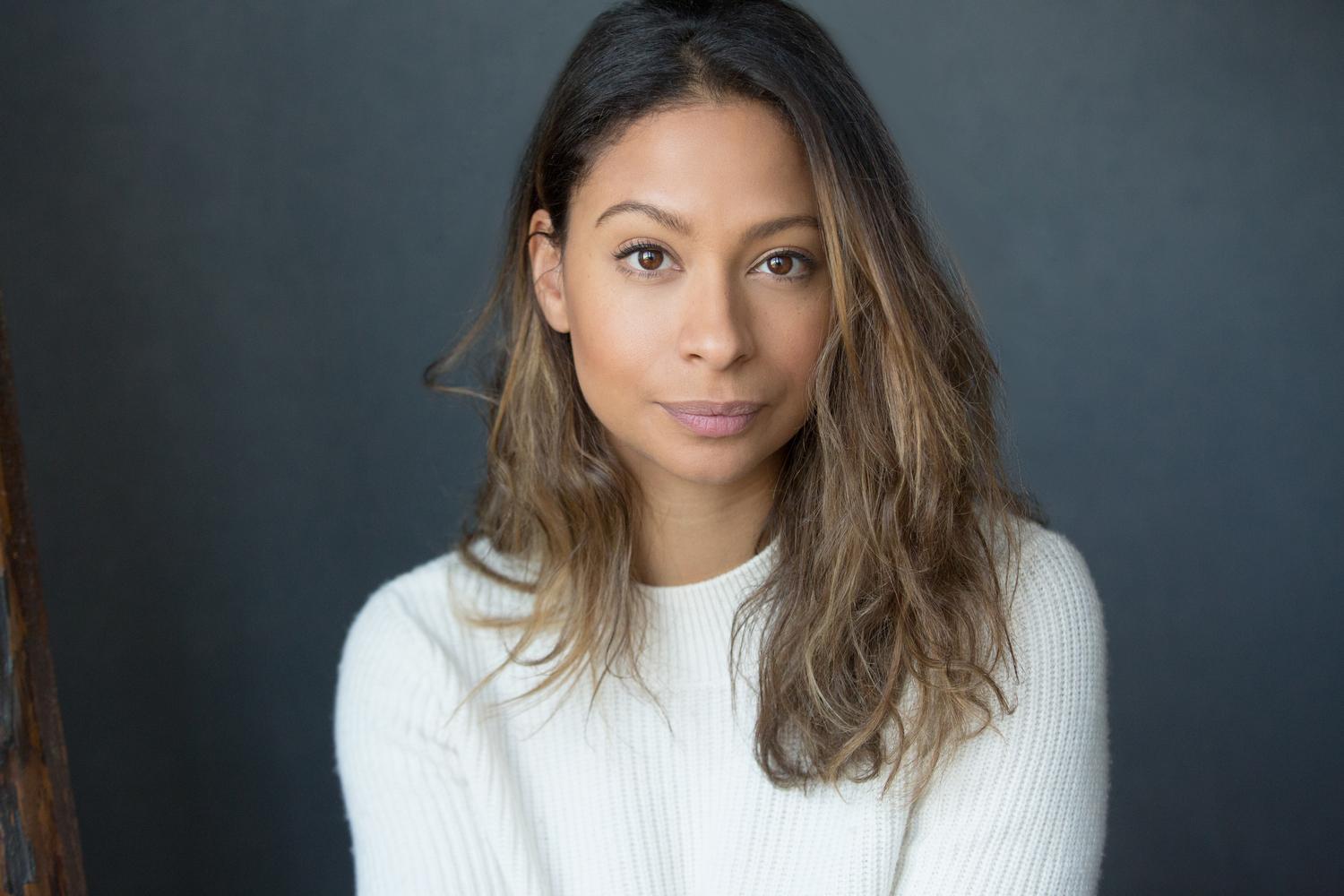 actor Laura Rollins large photo