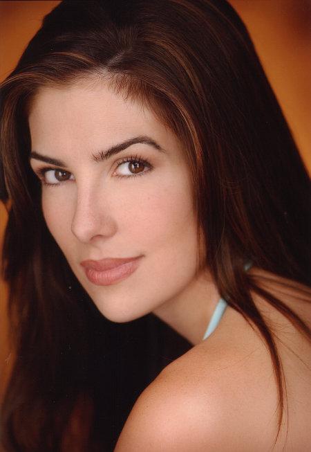 actor Alicia Hyde large photo