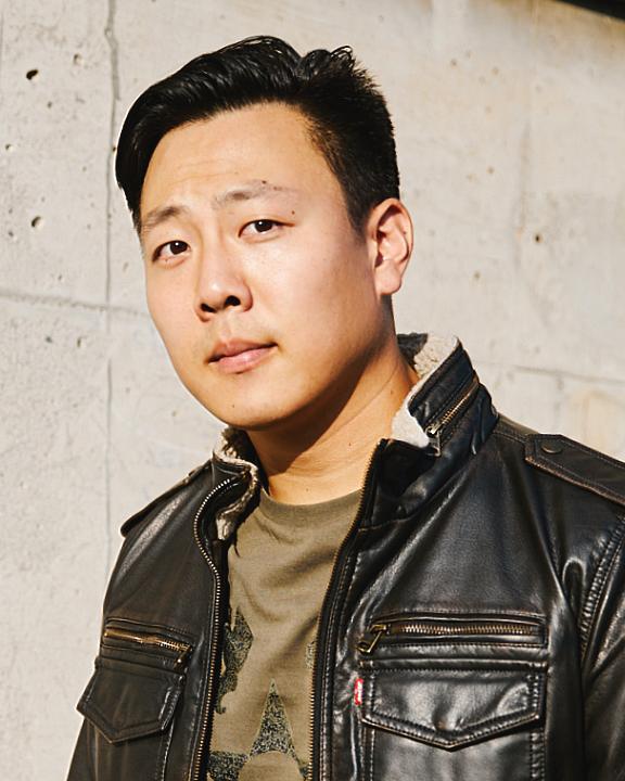 actor Intae Kim large photo