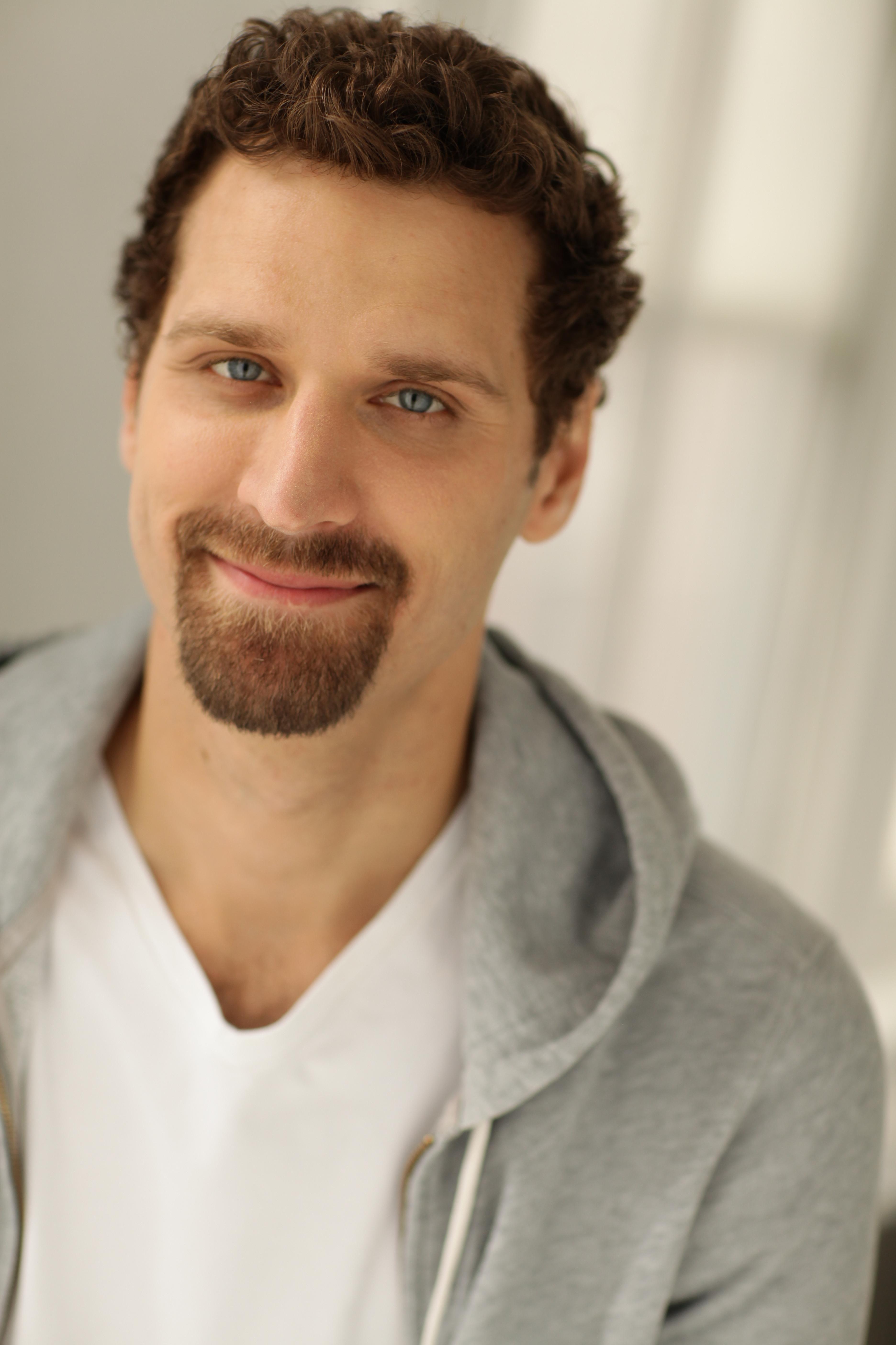 actor Grayson Powell large photo