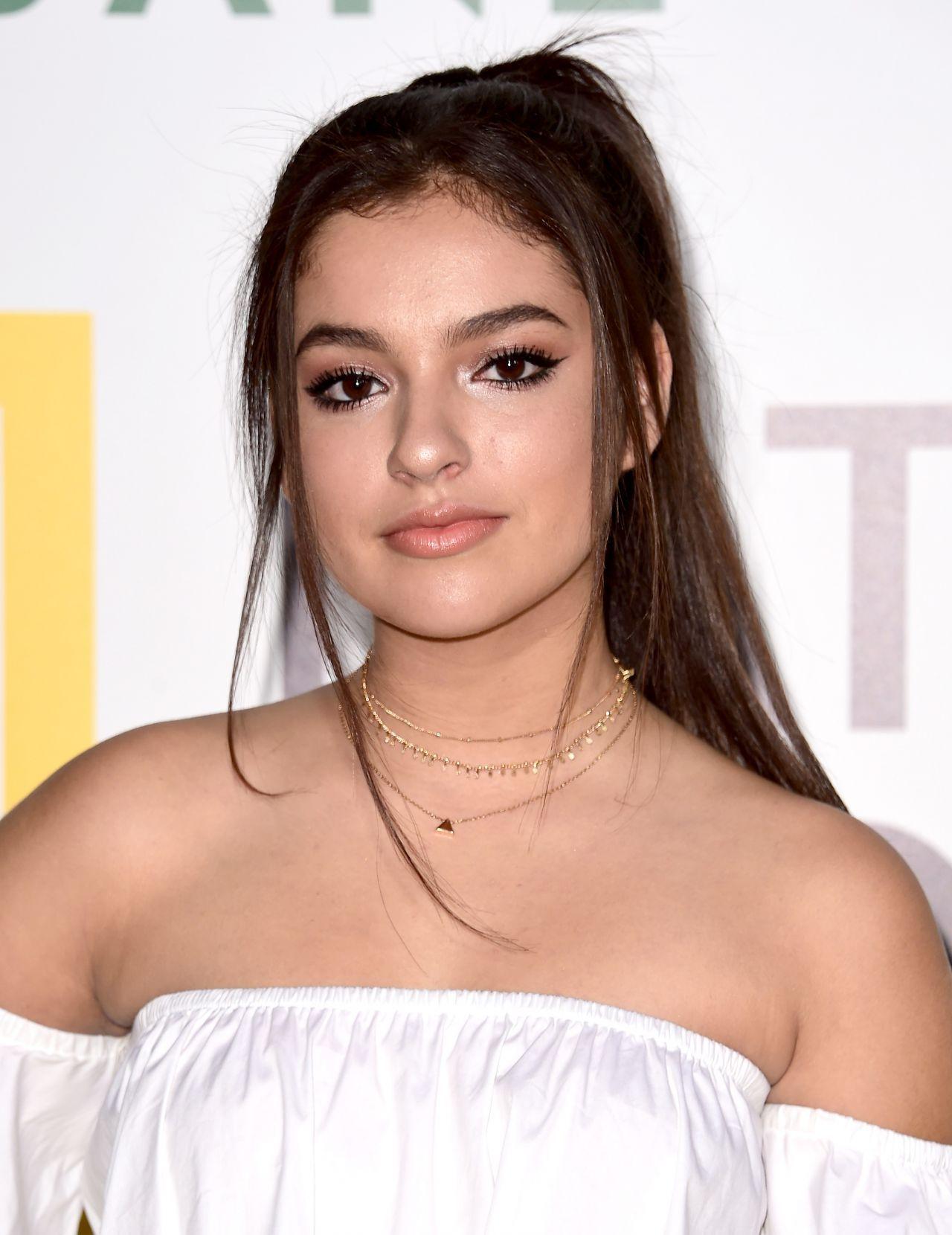 actor Bryana Salaz large photo