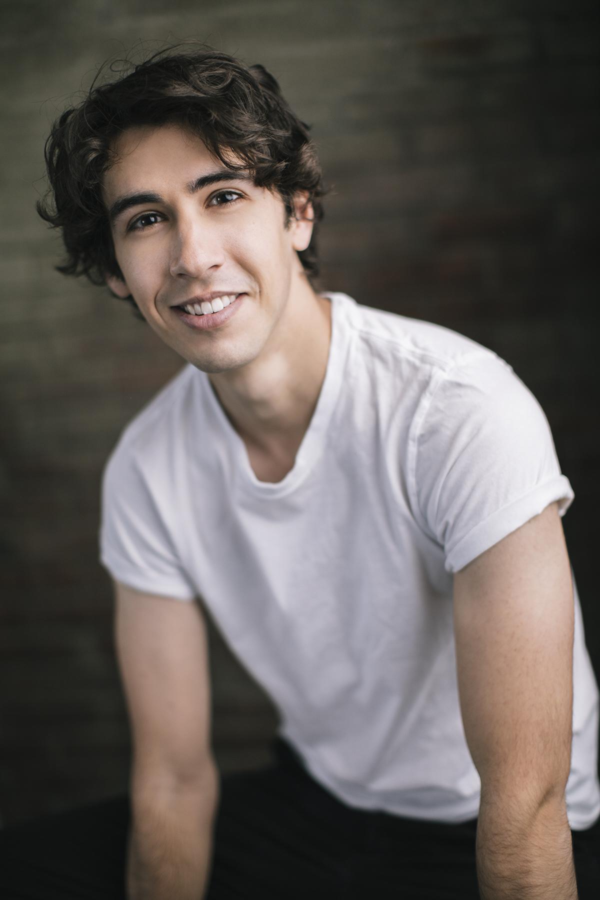 actor Riley Davis large photo