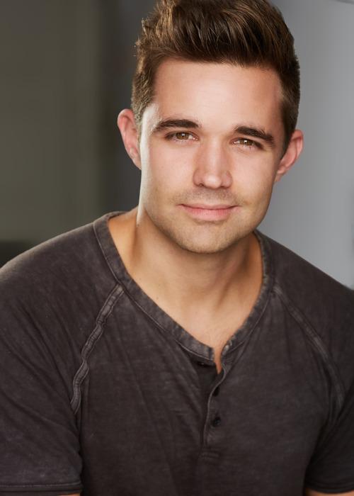 actor Kyle Kupecky large photo