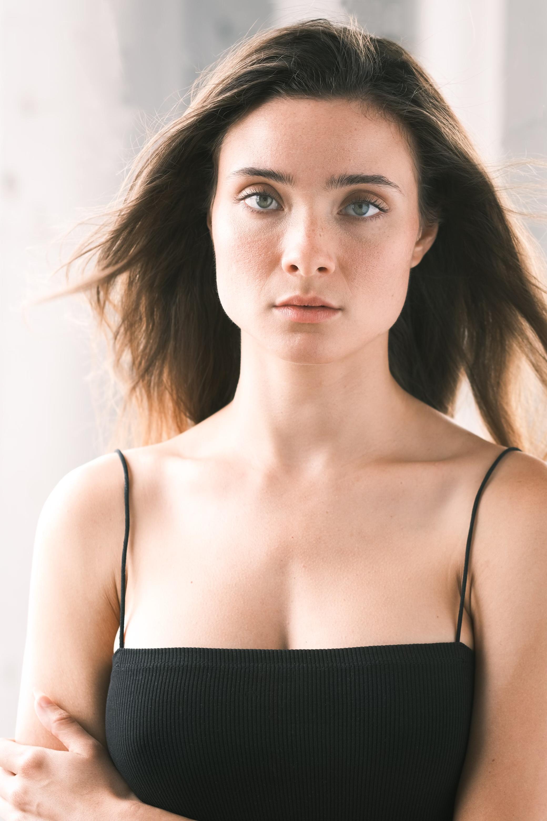 actor Lestonja Diaz large photo