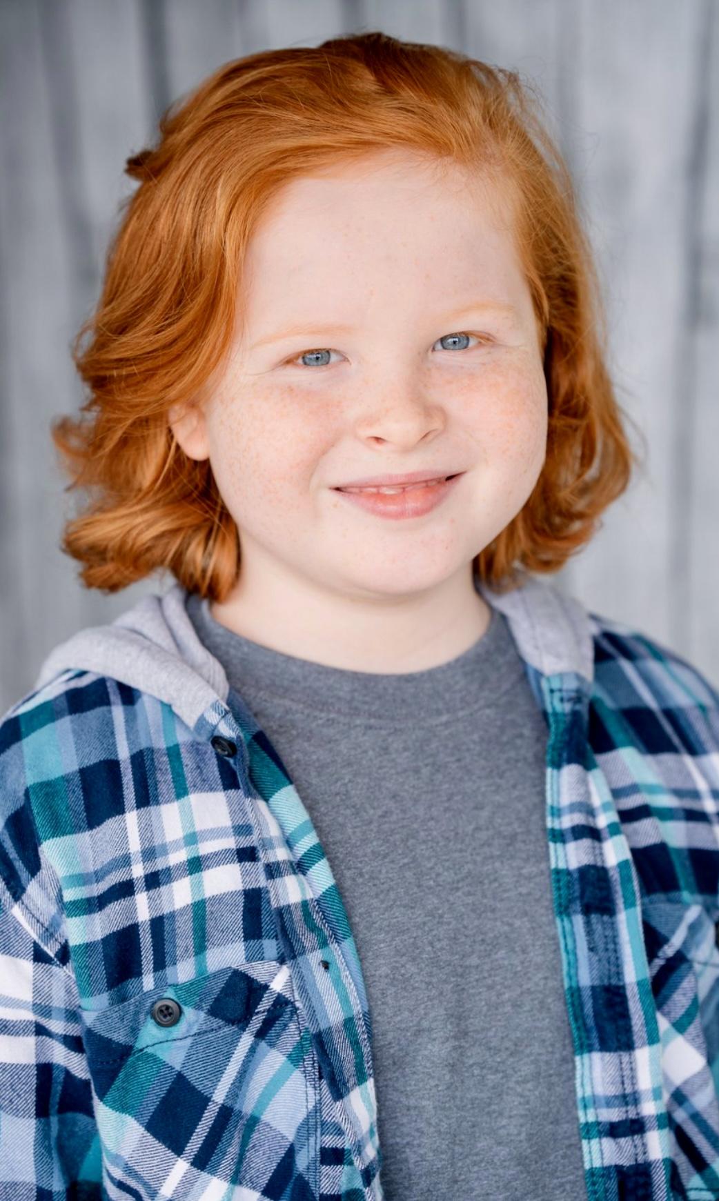 actor Gracen Newton large photo actor Gracen Newton large photo