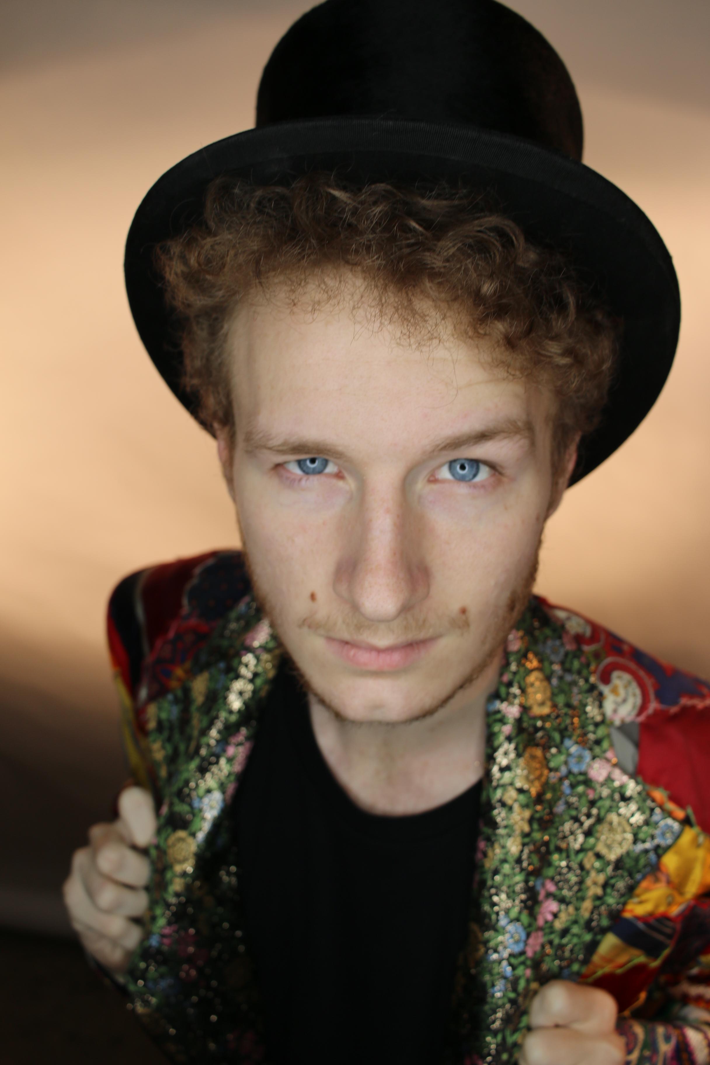 actor Harry Braxton Davis large photo