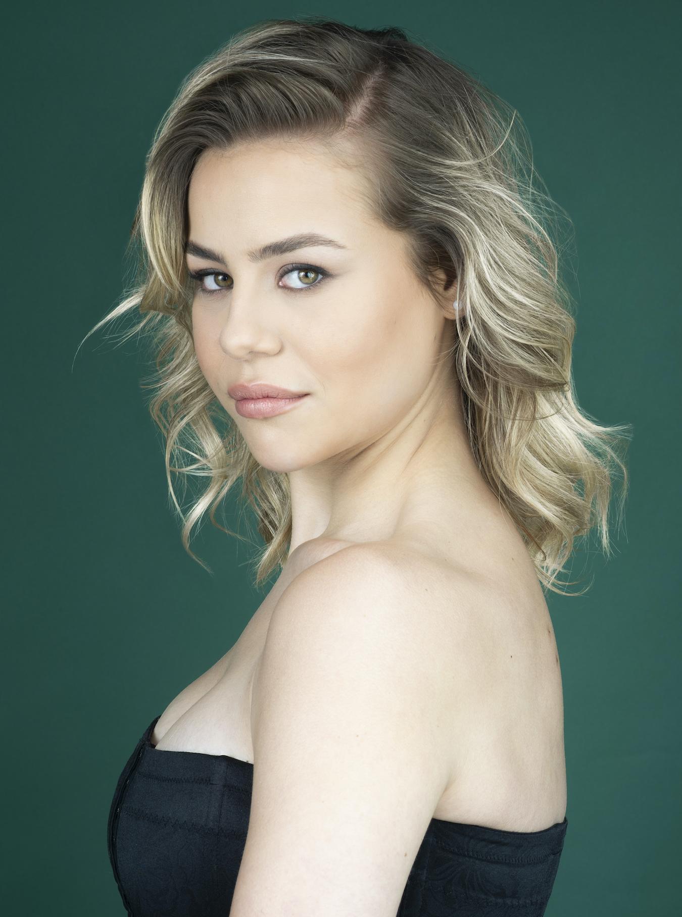 actor Sophia Machula large photo