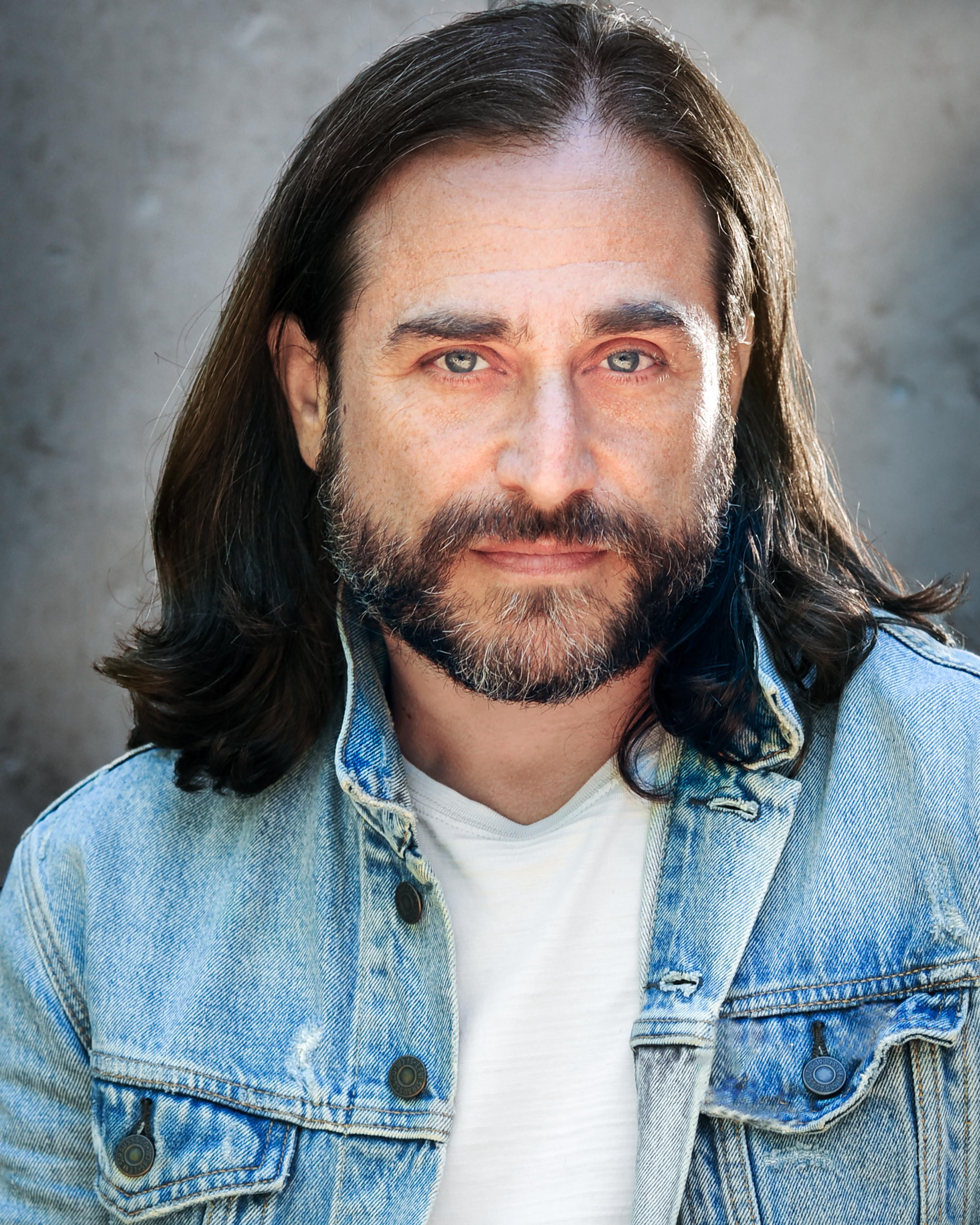 actor Jonas Chartock large photo