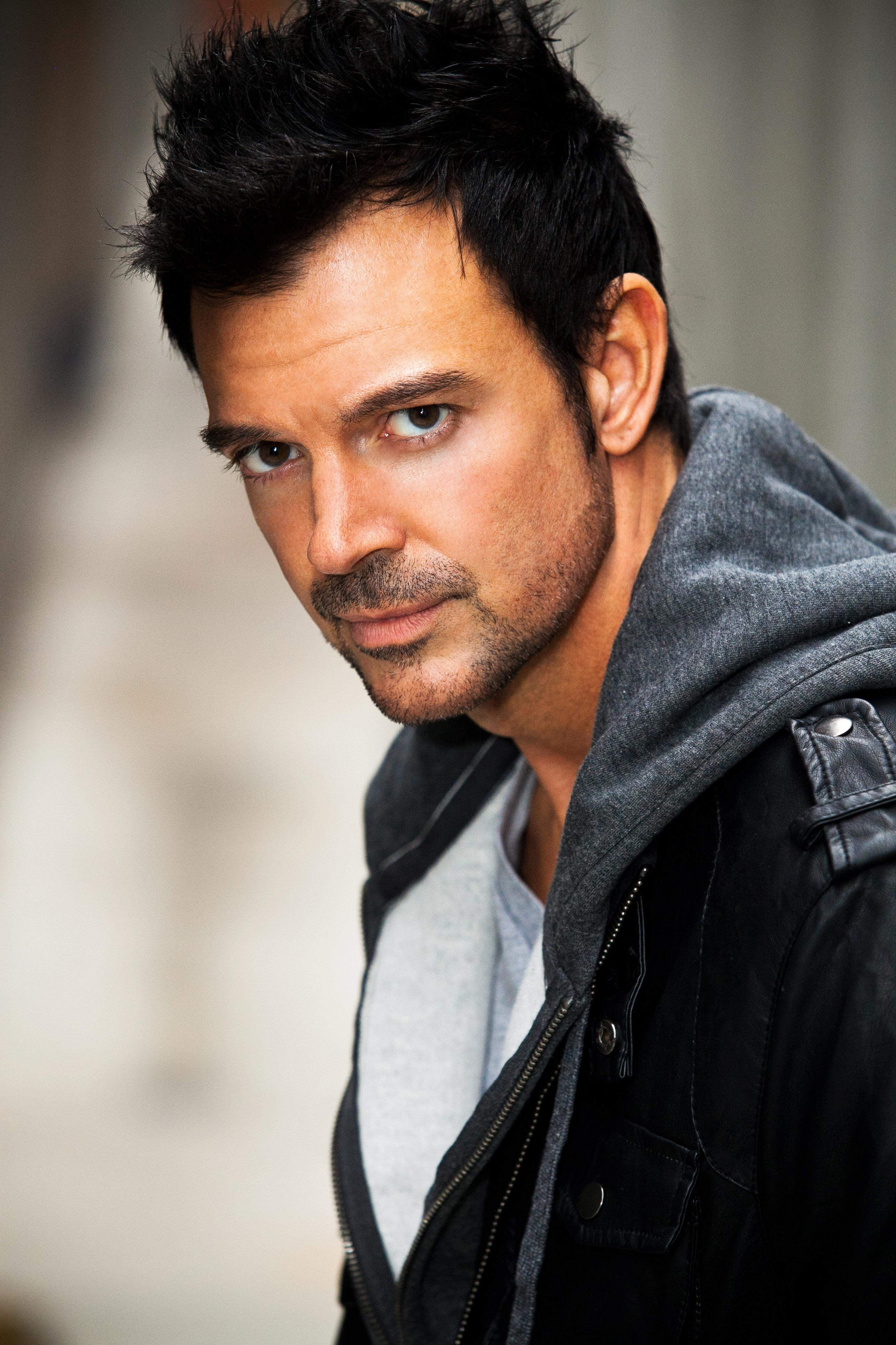 actor Eric St. John large photo