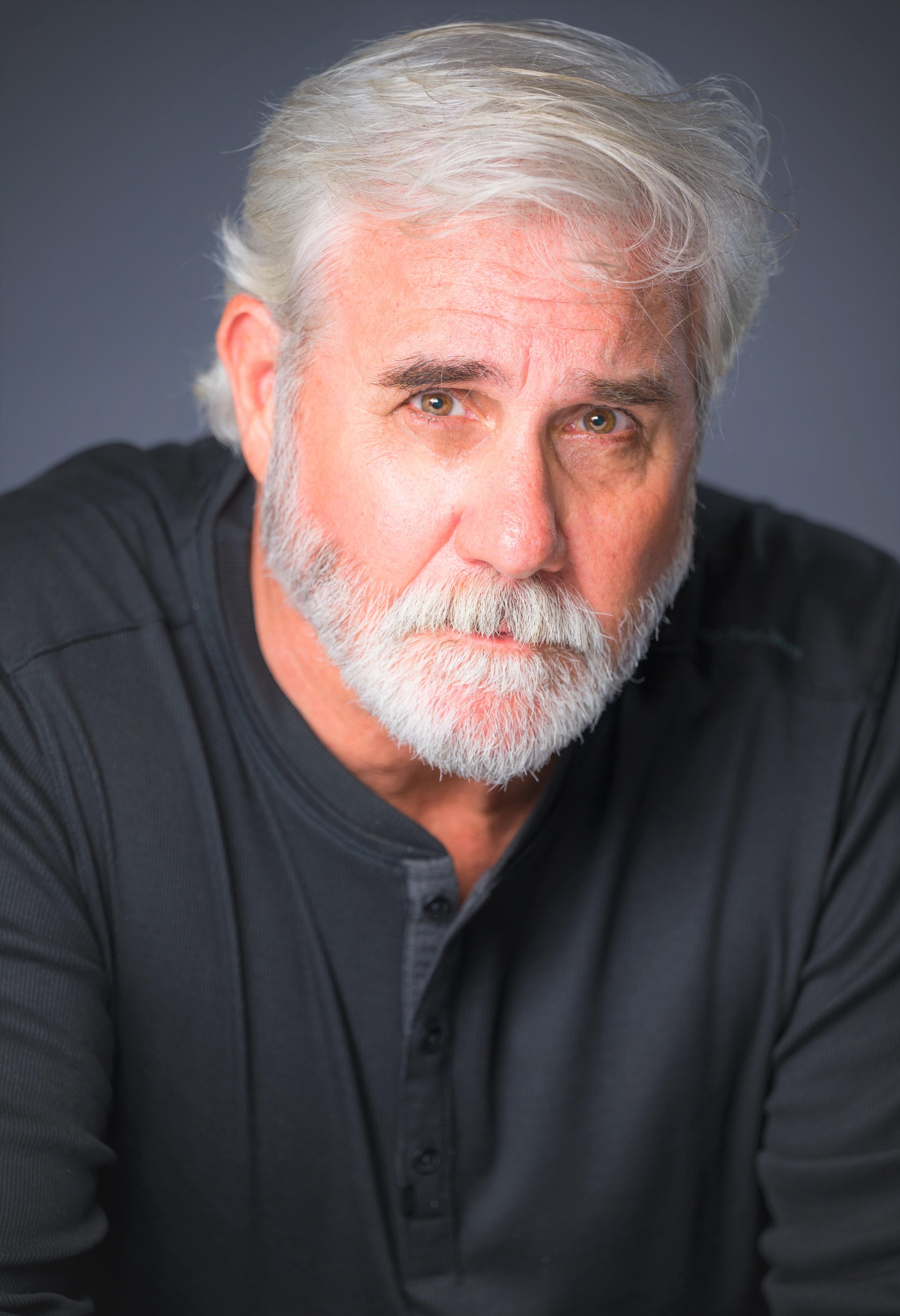 actor Randall Oliver large photo