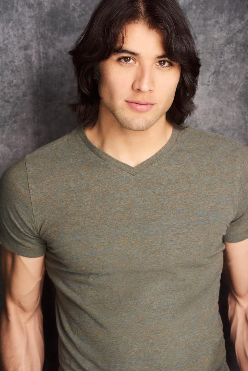 actor Anthony Cruz large photo