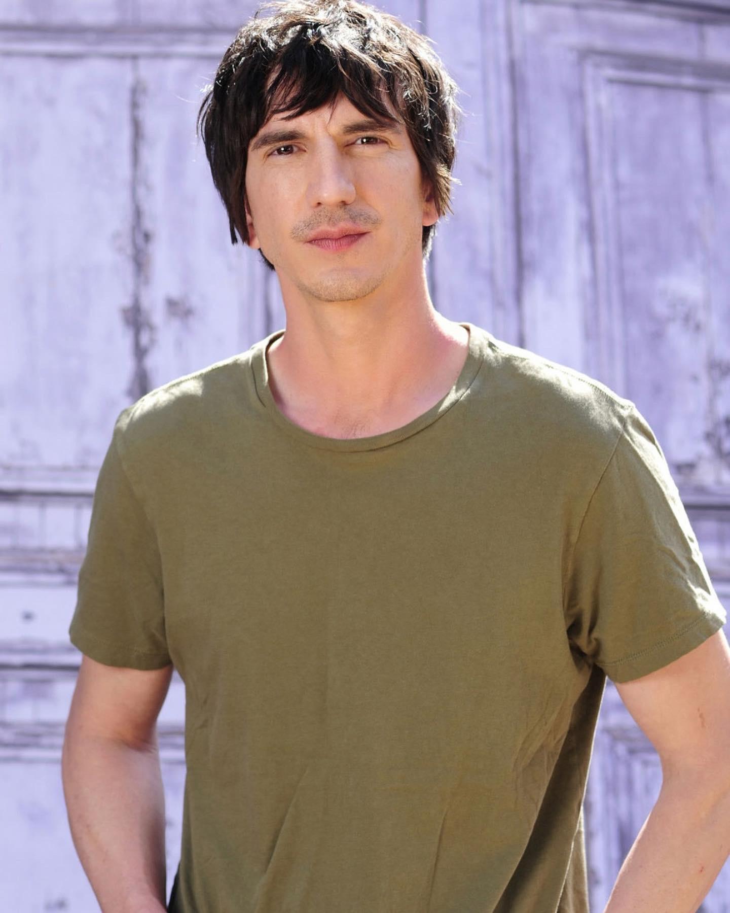 actor Peter Anthony Seay large photo