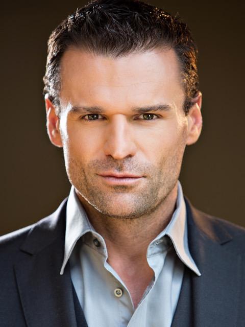 actor Stephen Dunlevy large photo