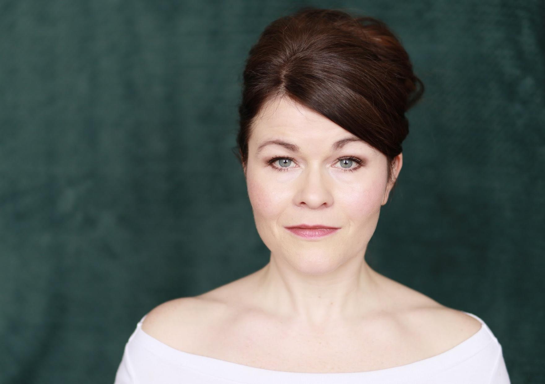 actor Bree Welch large photo