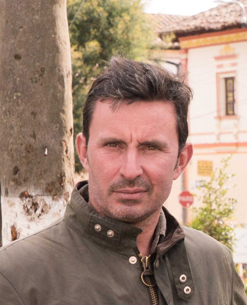 actor Ewan Ross large photo