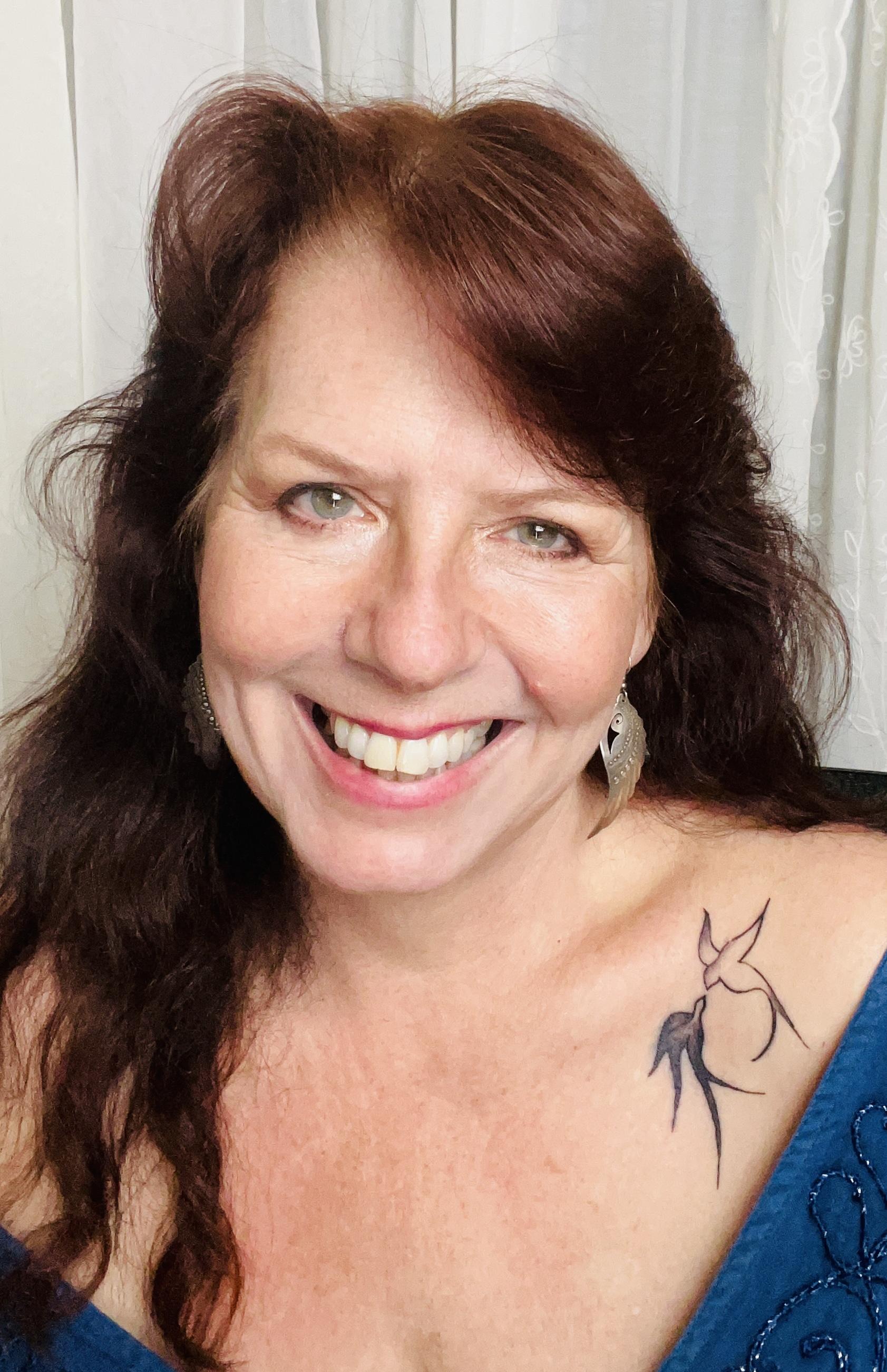 actor Venee Call-Ferrer large photo