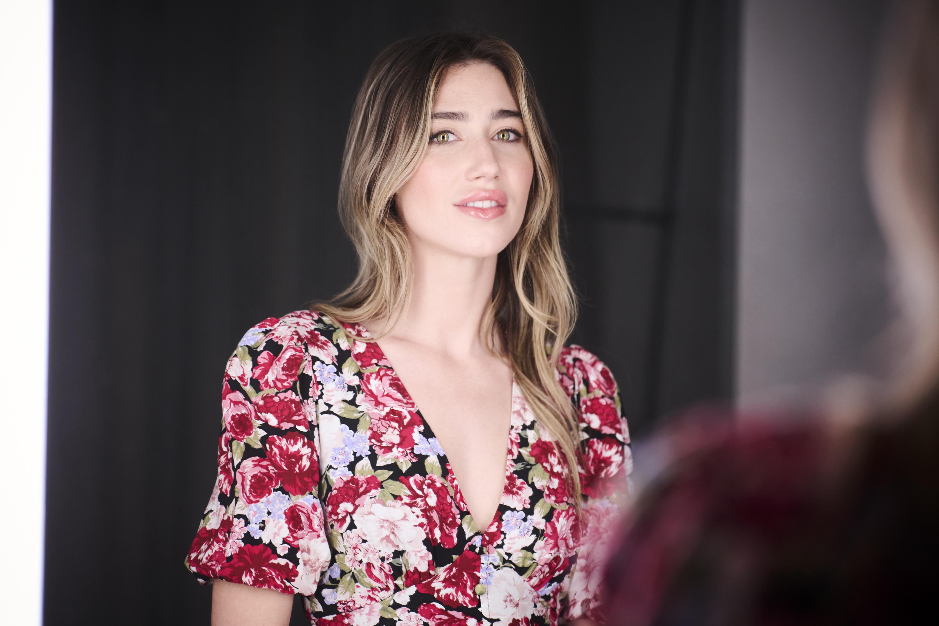 actor Kamilla Kowal large photo