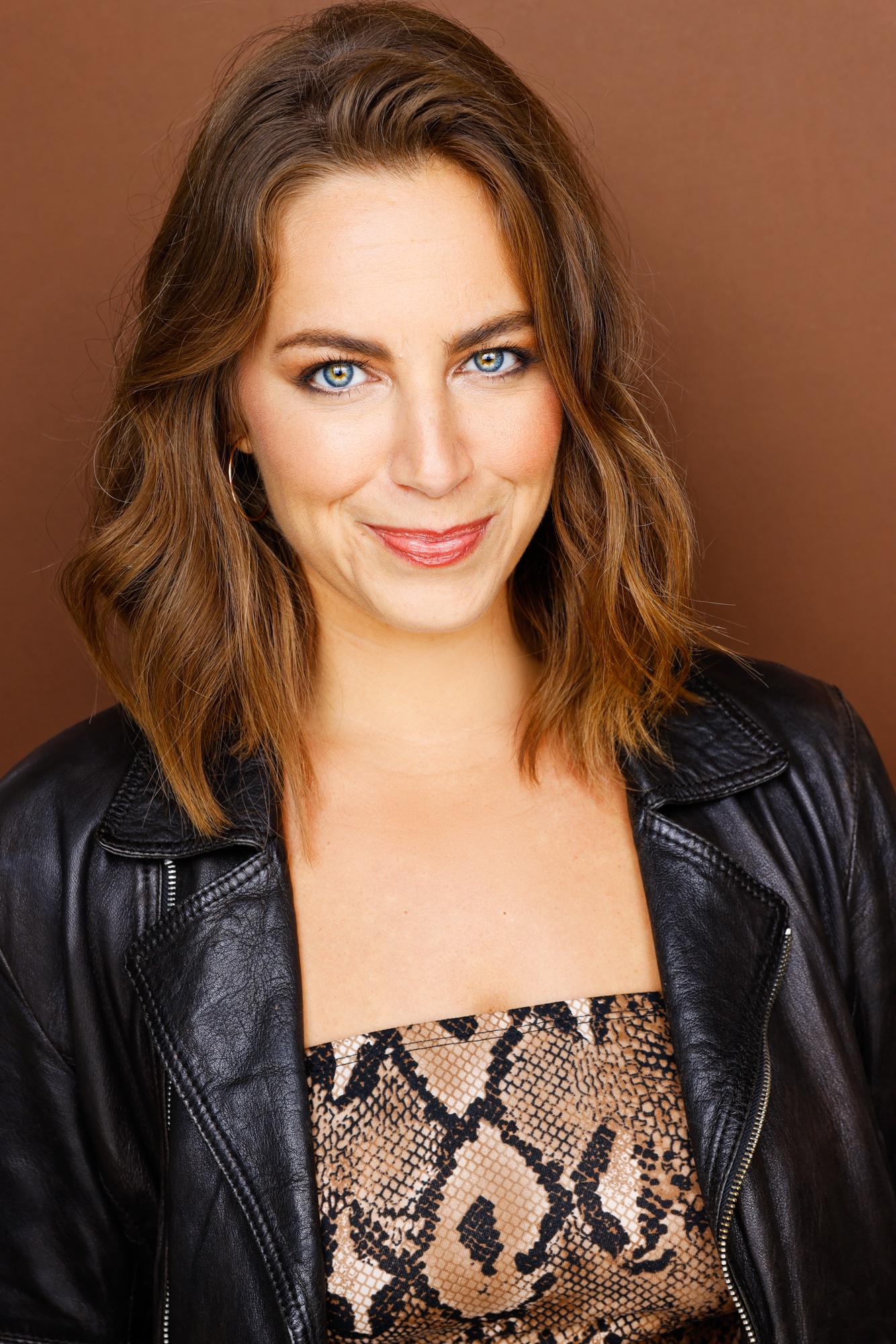 actor Elle Engelman large photo