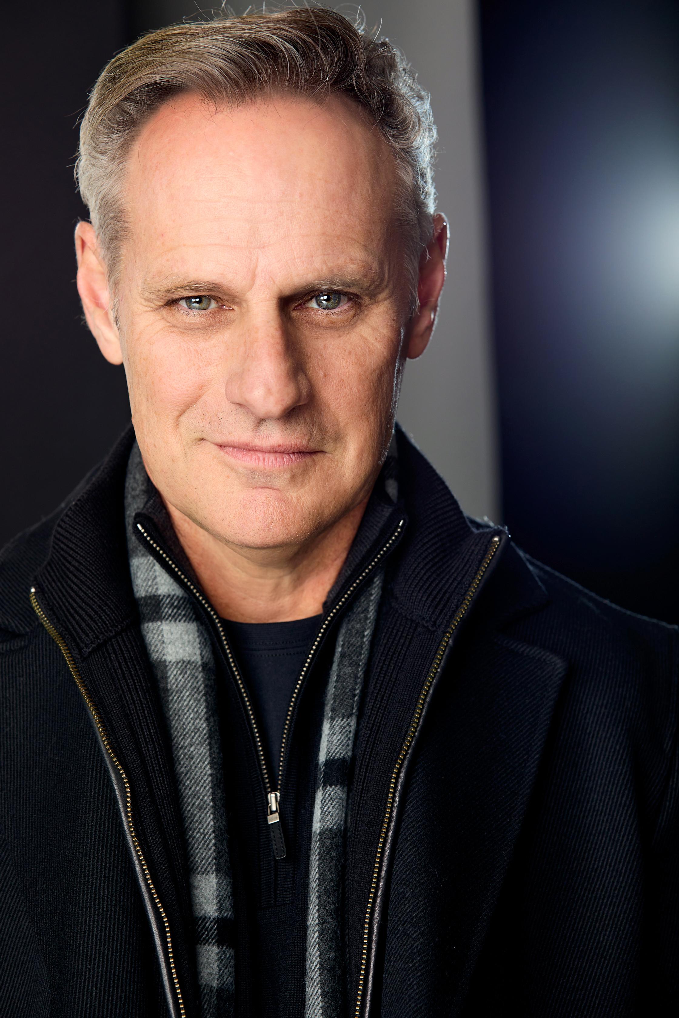 actor Mark Atteberry large photo