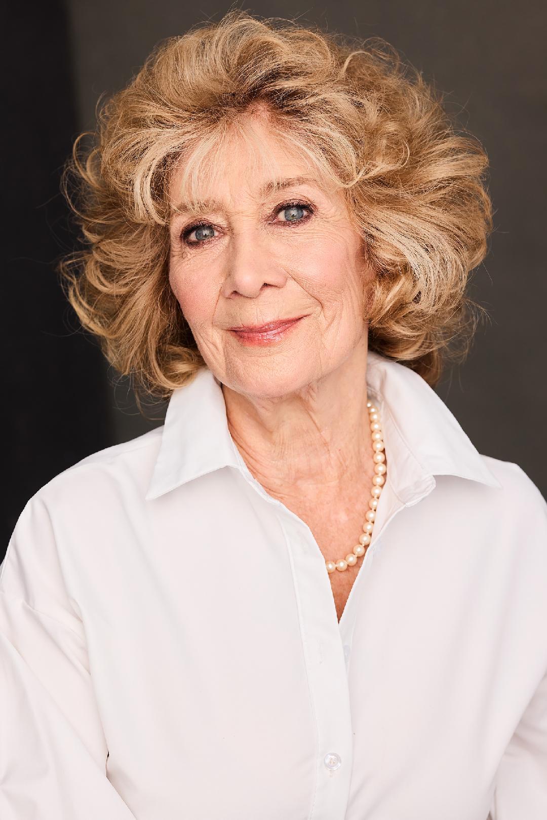 actor Judith Scarpone large photo