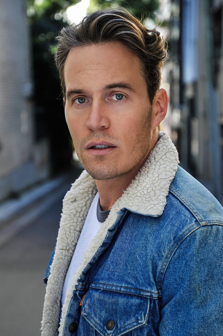 actor Gus Murray large photo