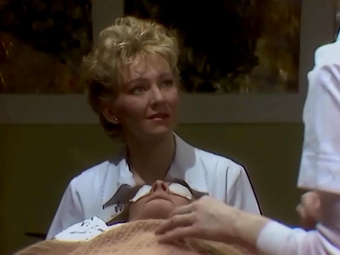 actor Emma Vansittart large photo