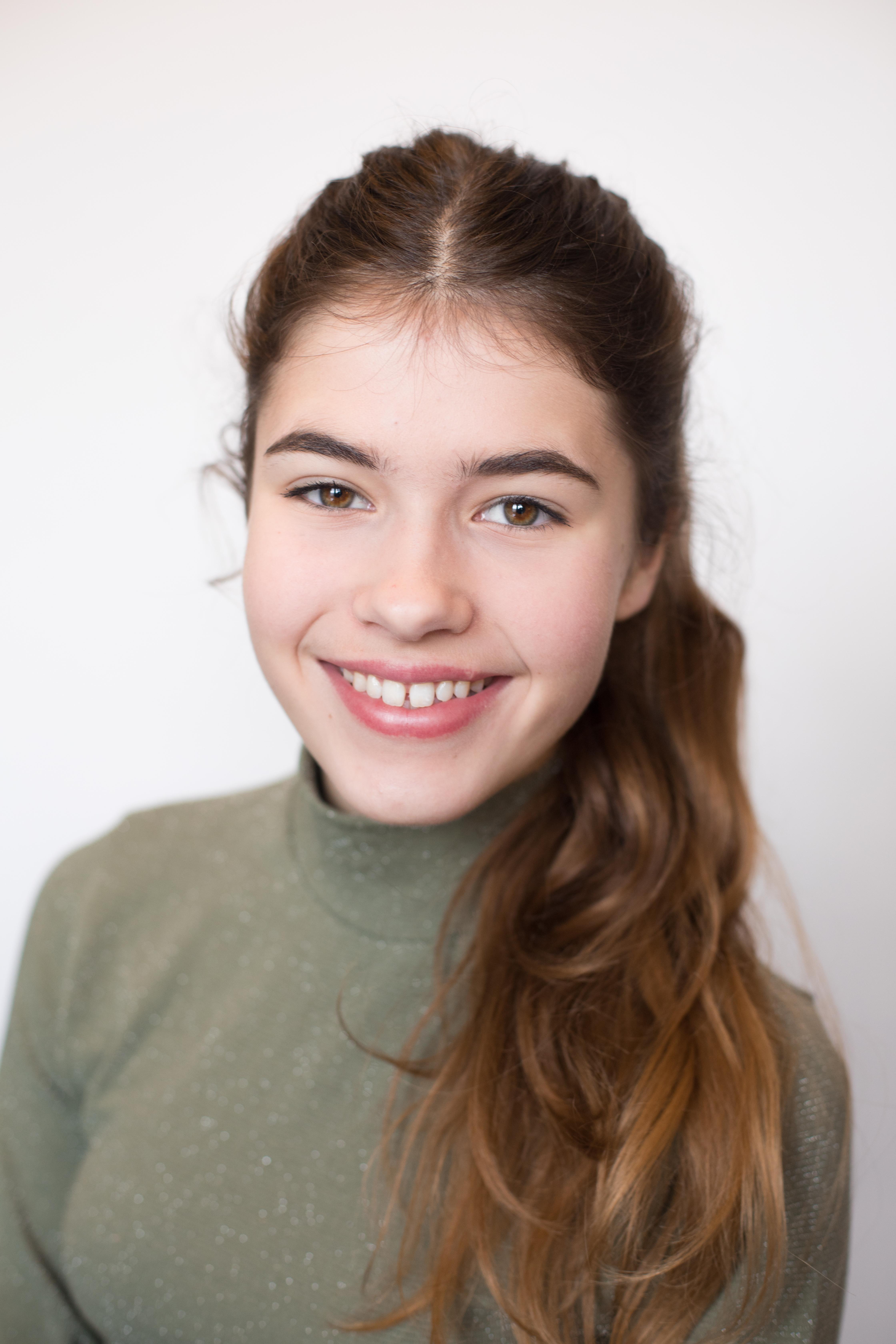 actor Olivia Morphew large photo