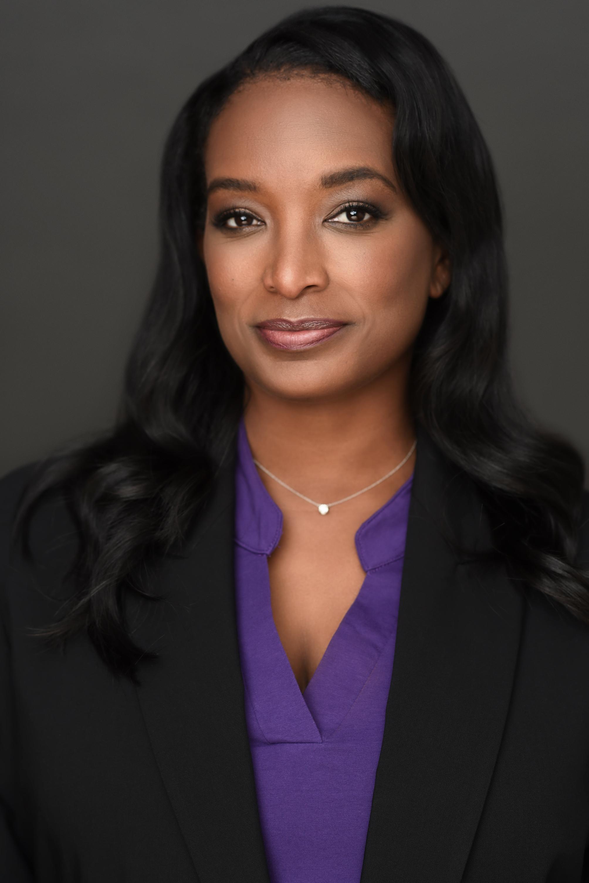 actor Erika Woods large photo