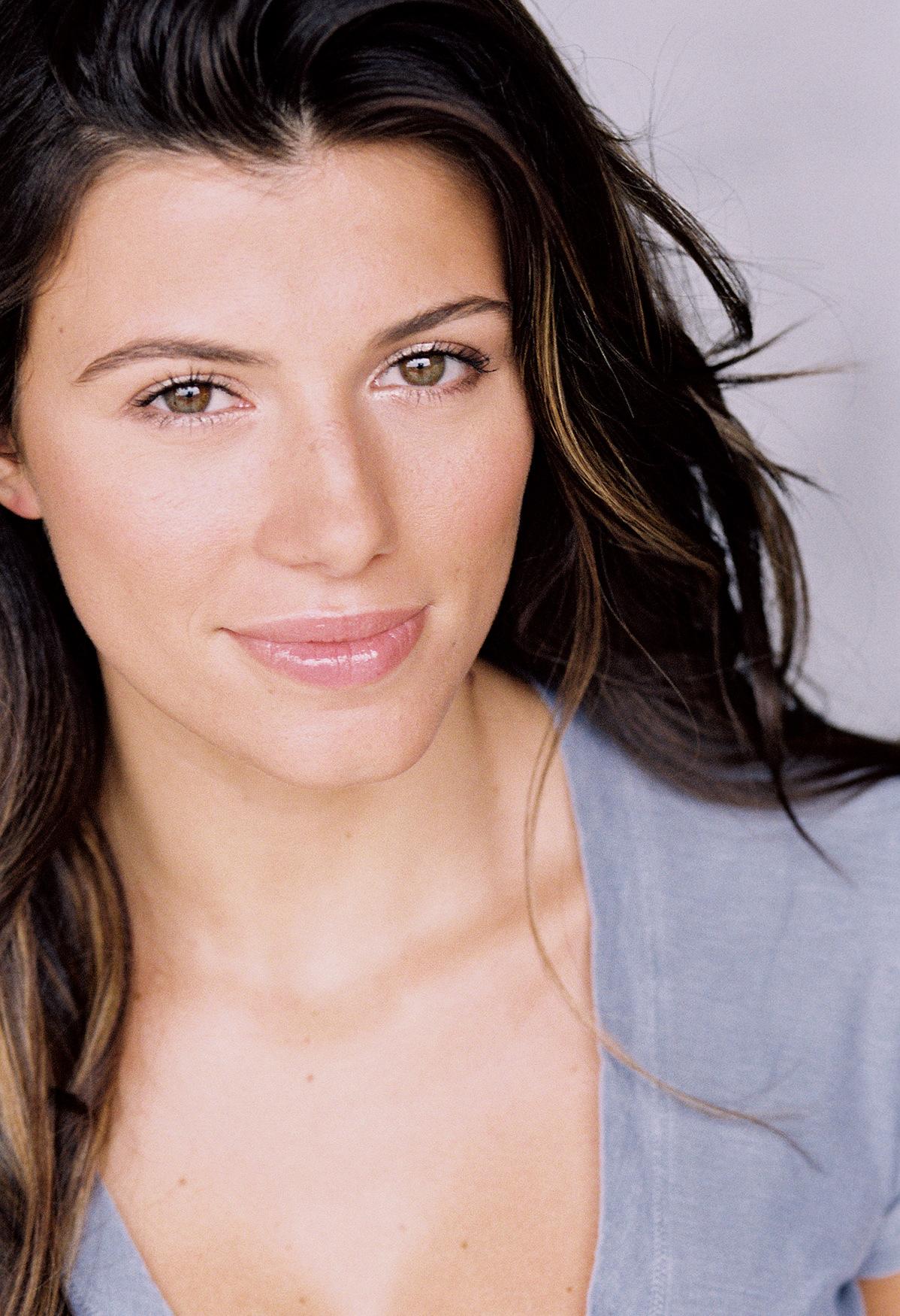 actor Lavinia Postolache large photo