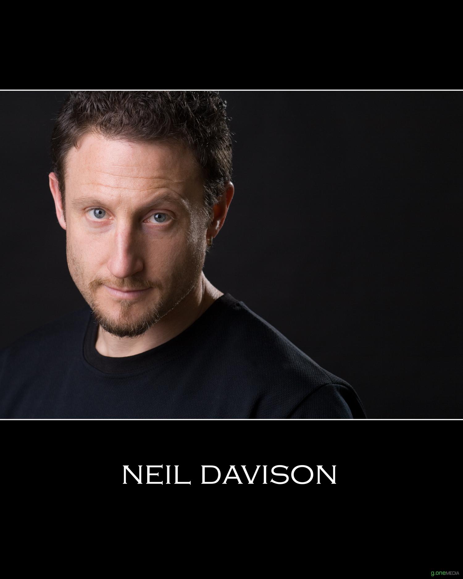 actor Neil Davison large photo
