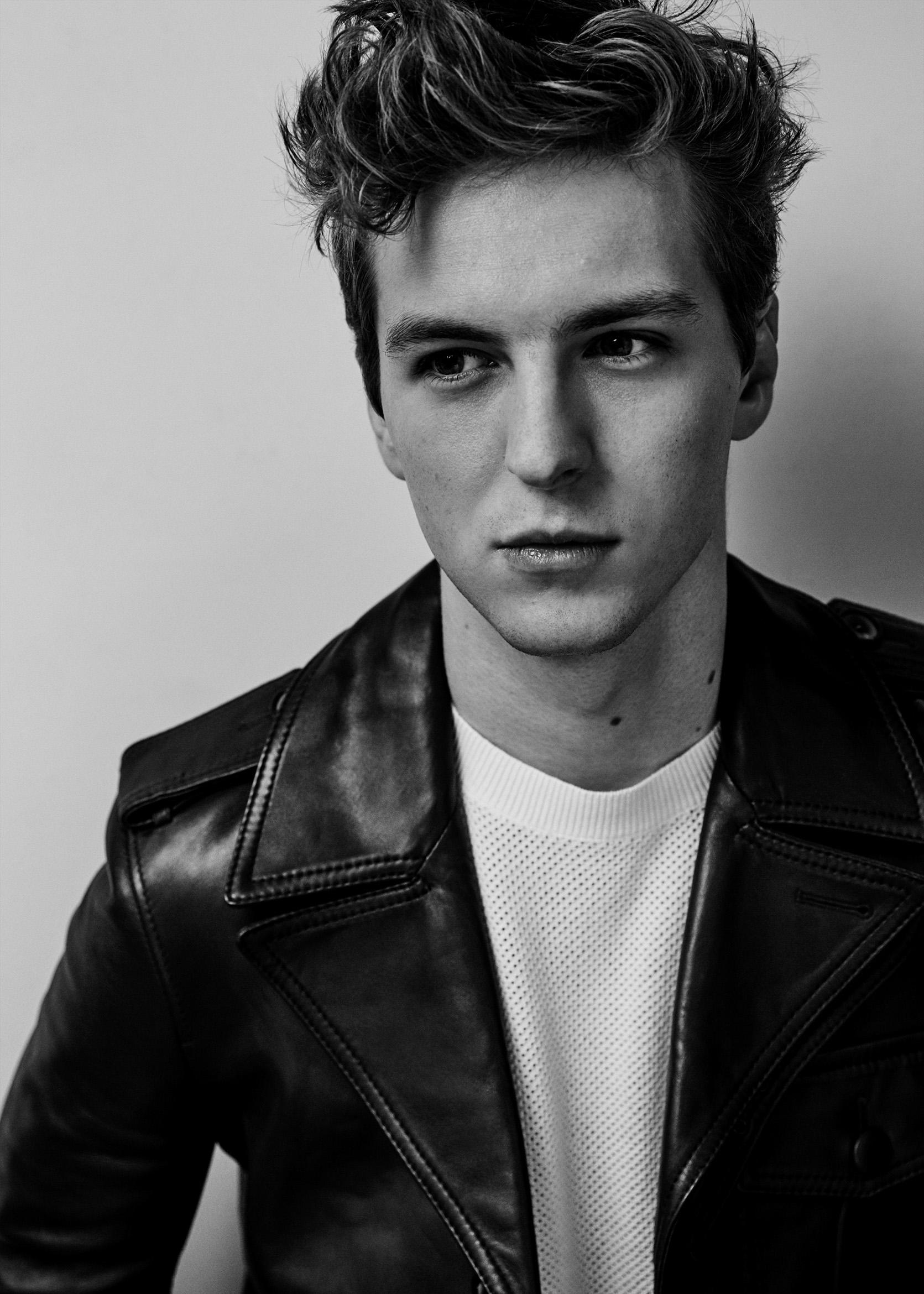 actor Abraham Lewis large photo