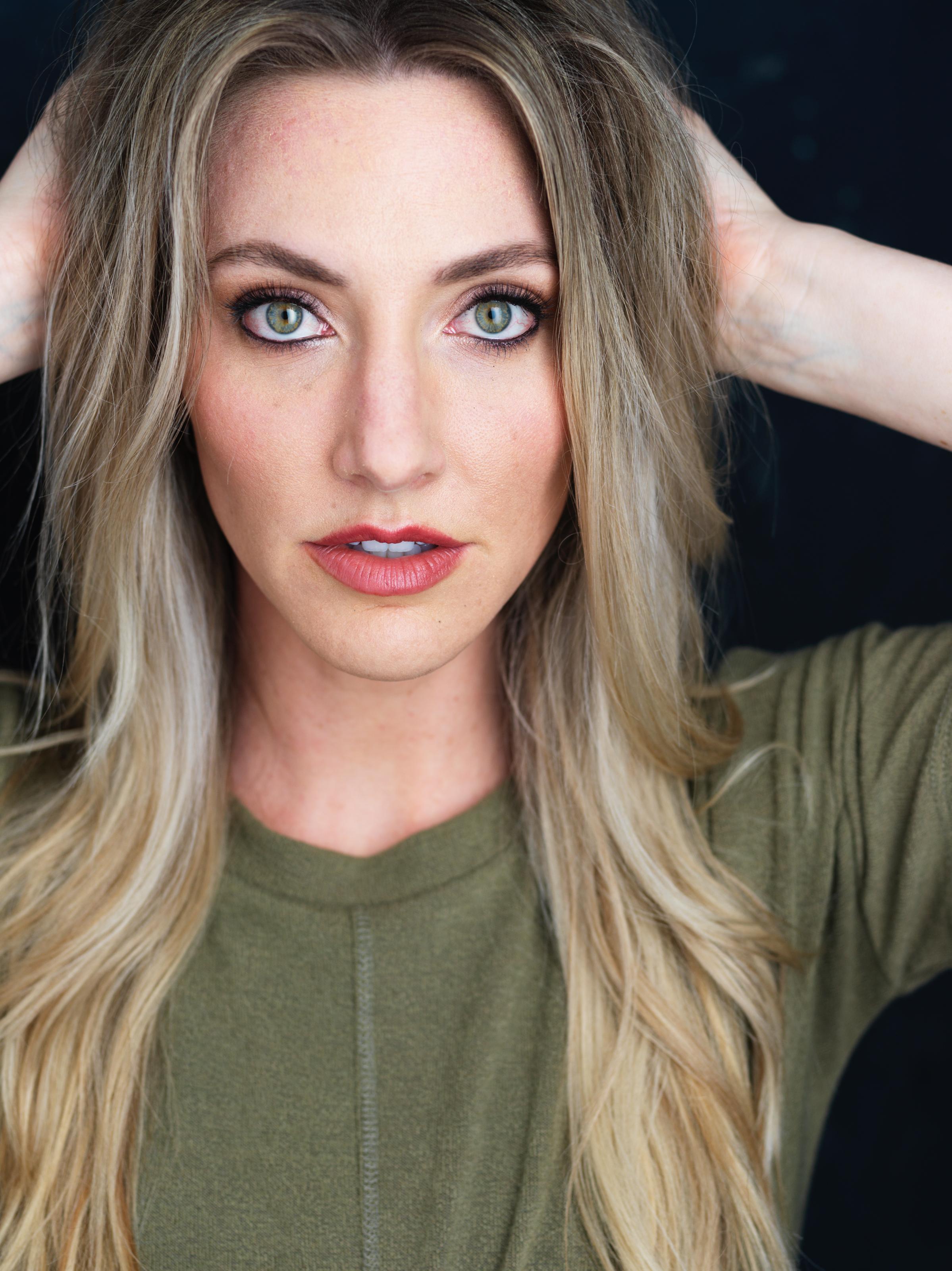 actor Amanda Forstrom large photo