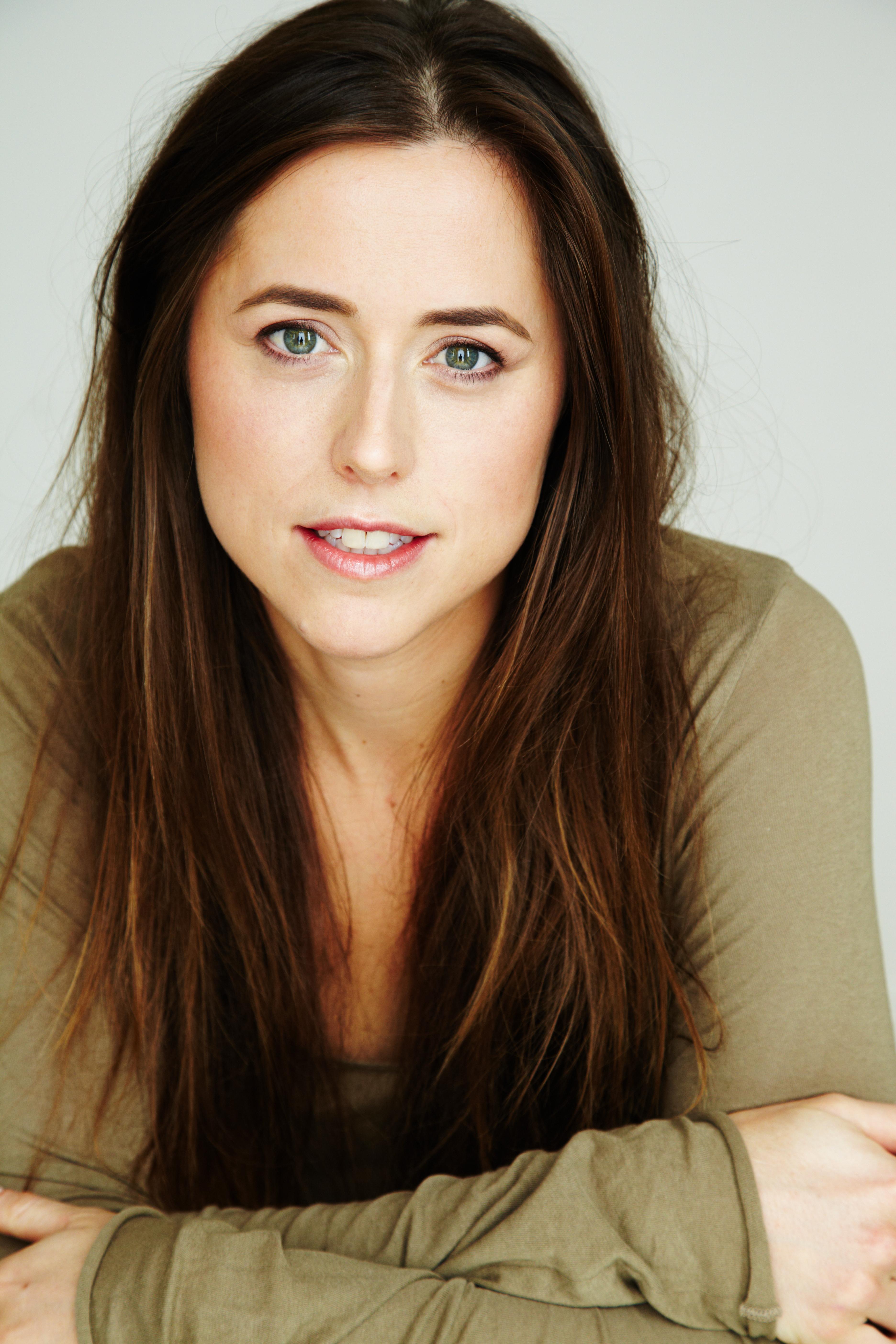 actor Amanda Maple-Brown large photo