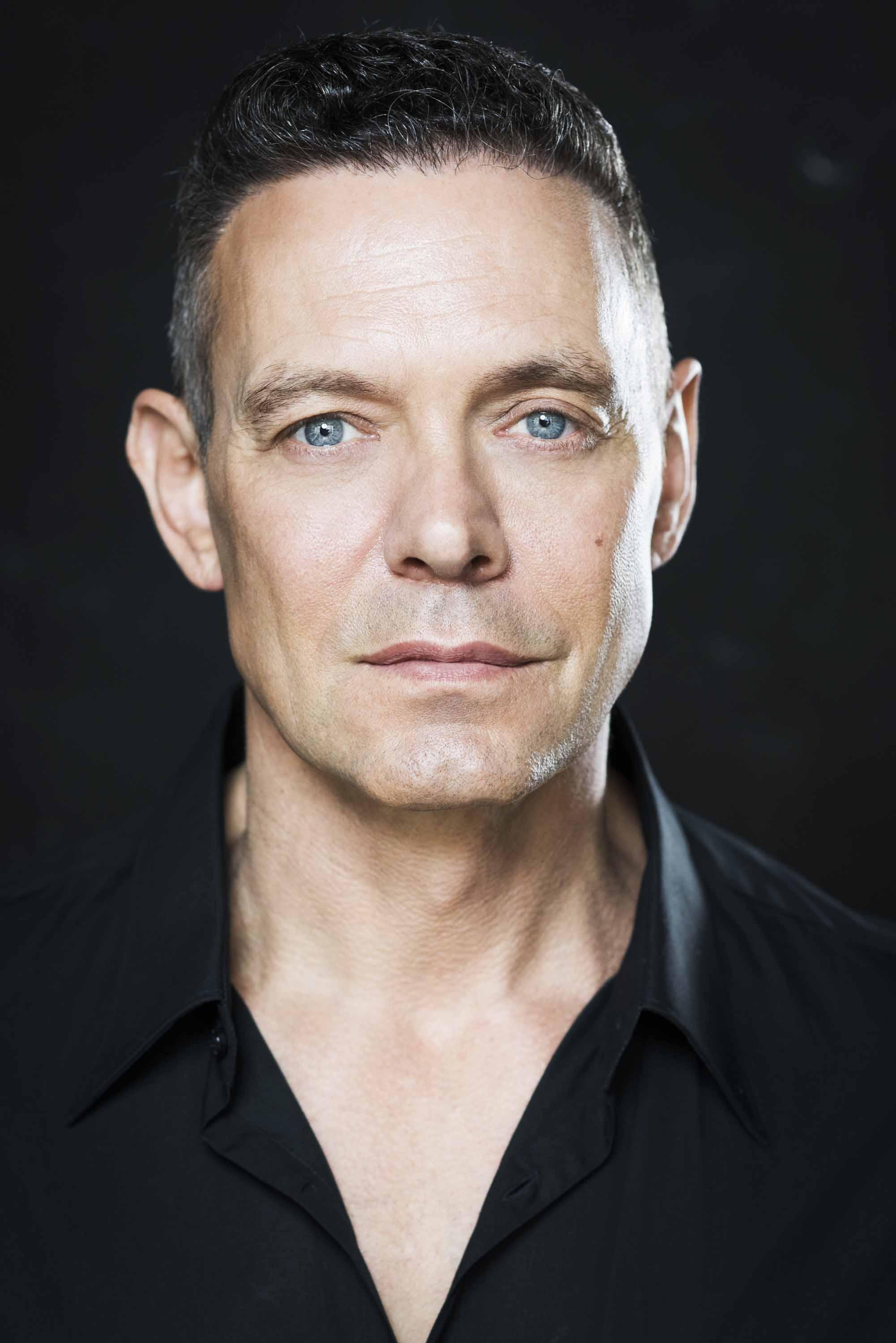 actor Jeffery Richards large photo