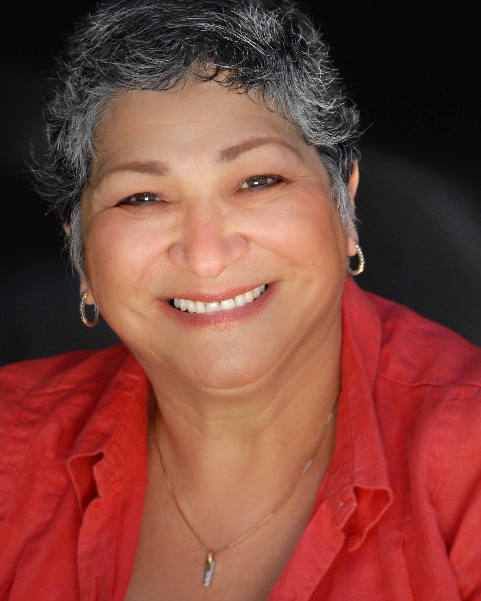 actor Silvia Curiel large photo