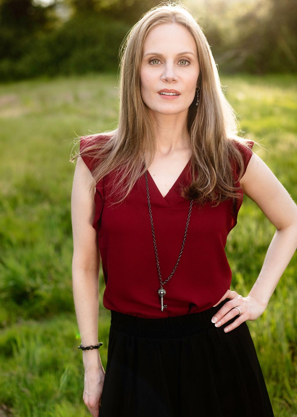 actor Hallie Shepherd large photo