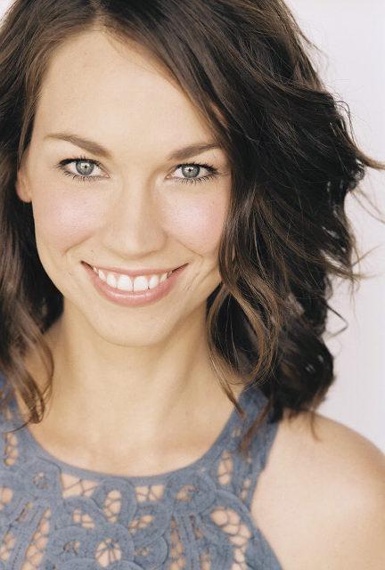 actor Lauren Brown large photo