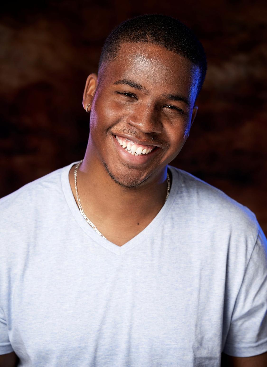 actor Cameron Leonard large photo