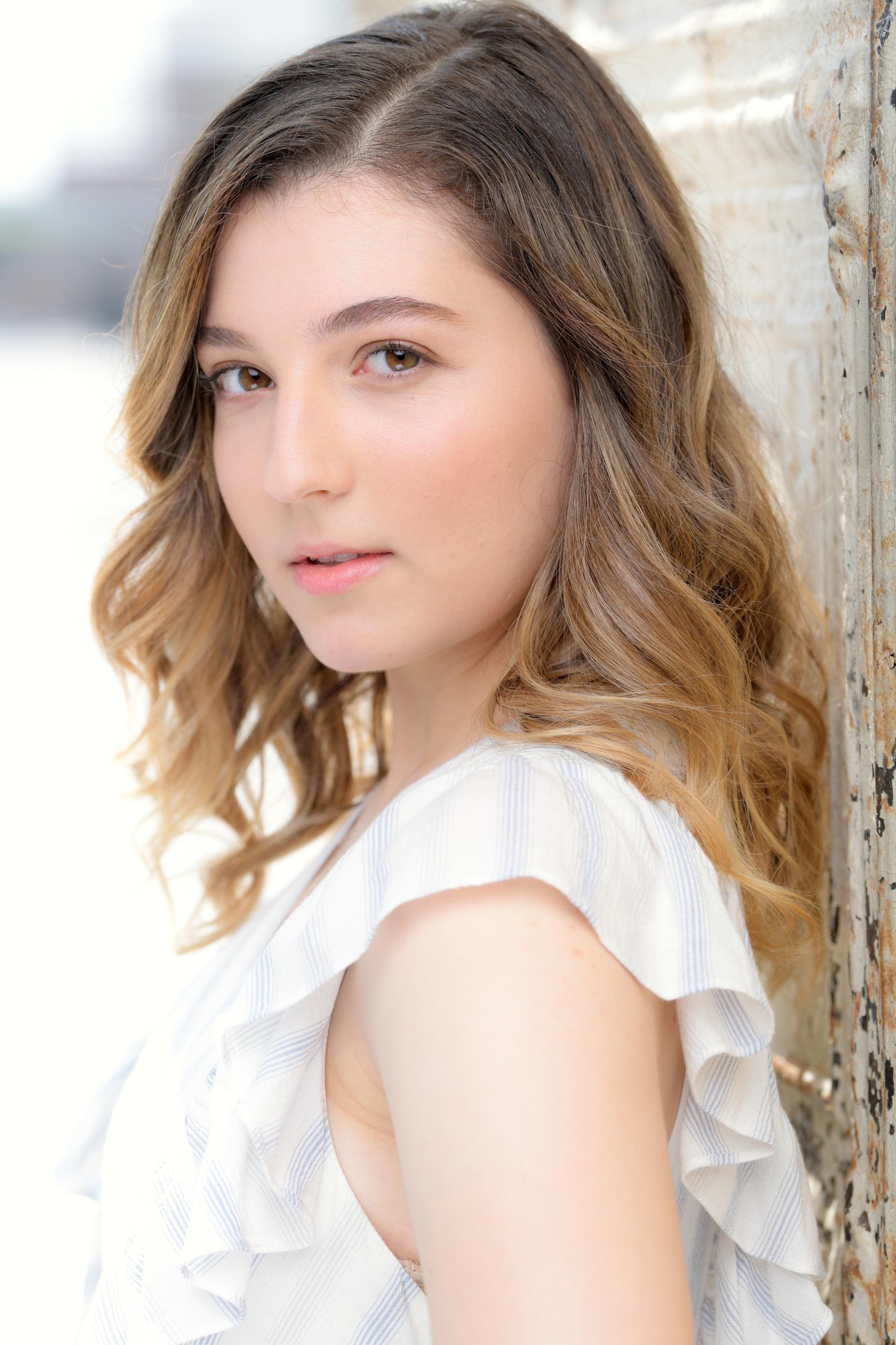 actor Stephanie Katherine Grant large photo