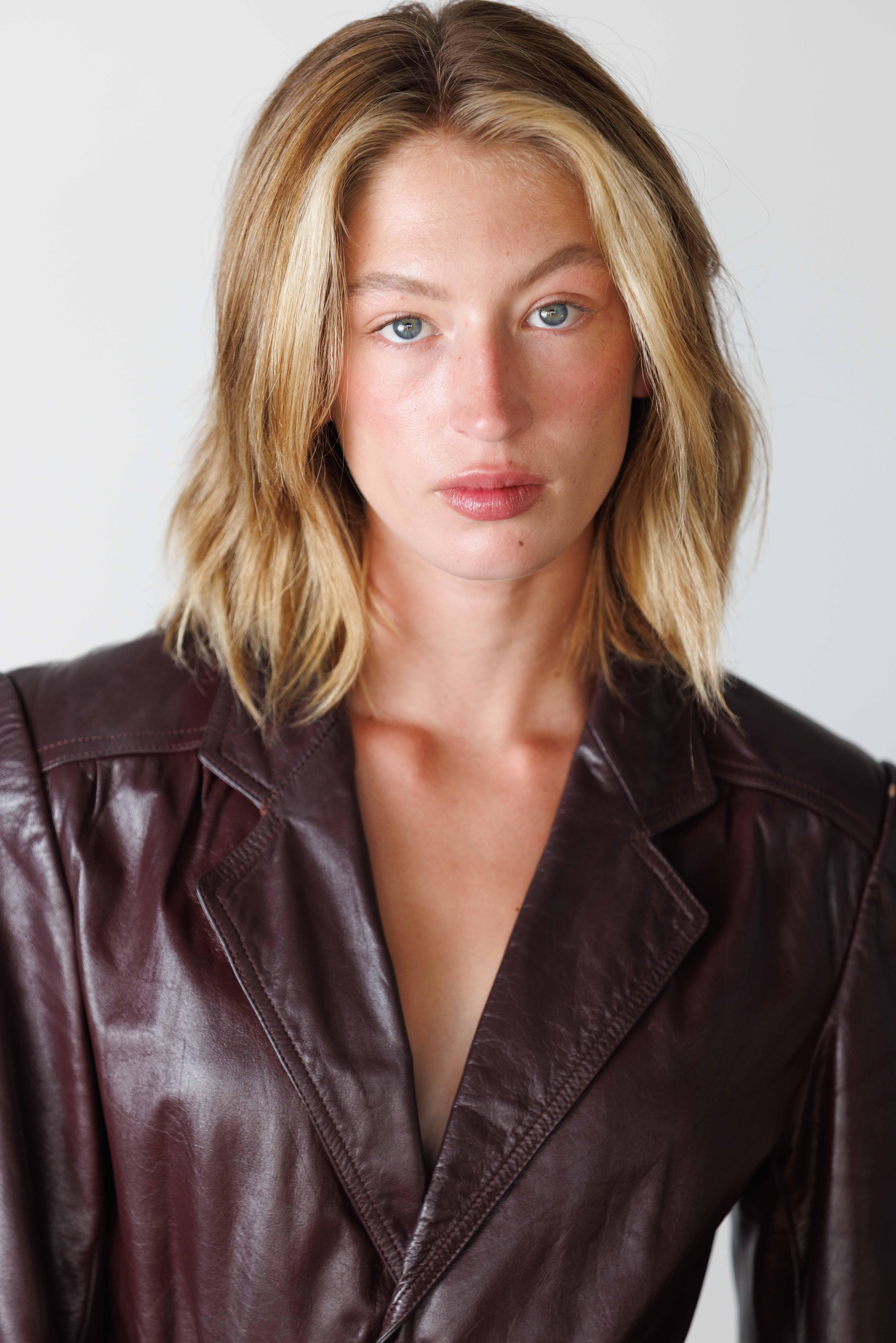 actor Kennedy Hermansen large photo