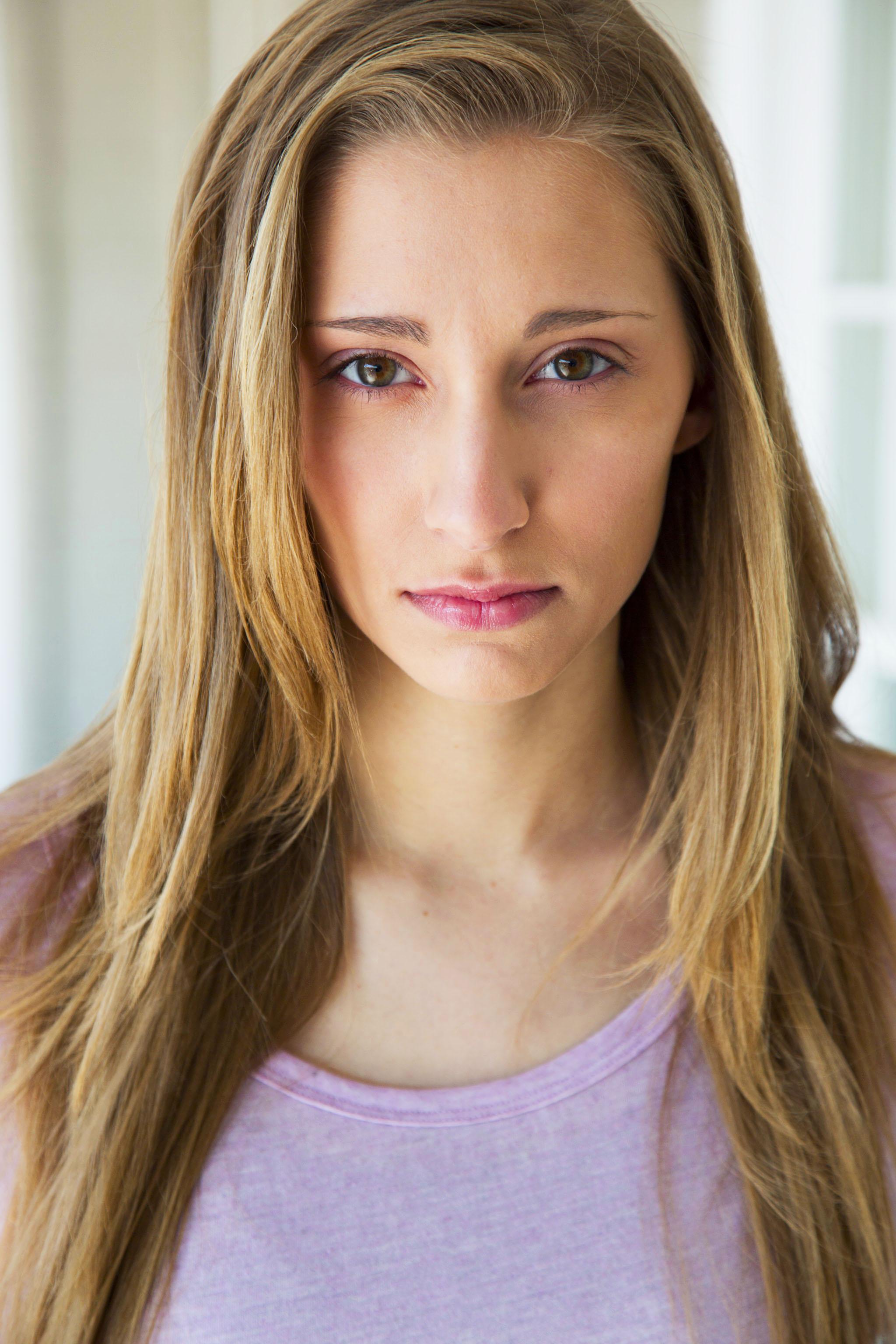 actor Rebecca Sayre large photo