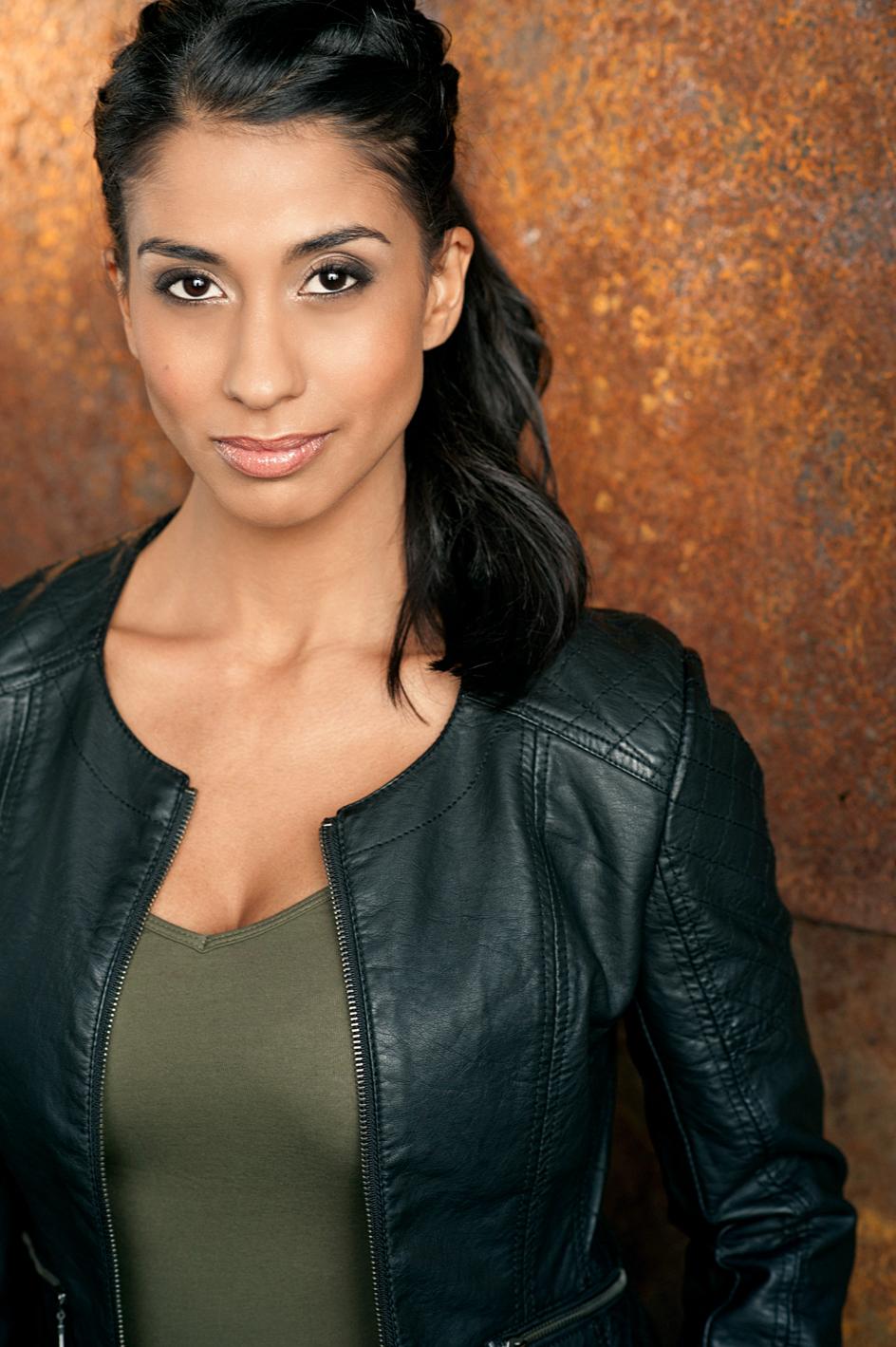 actor Sharona D'Ornellas large photo